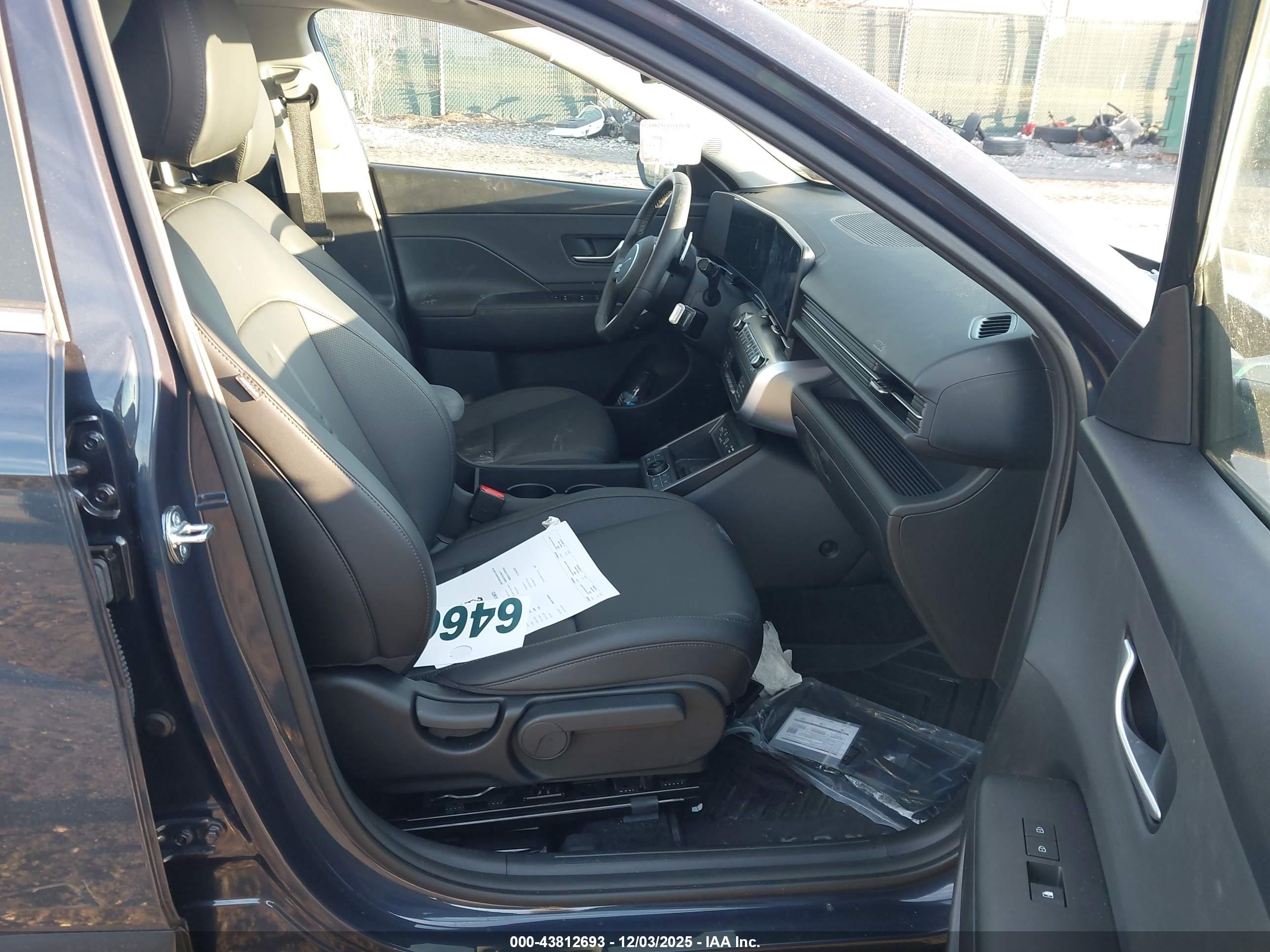 HYUNDAI KONA image 5