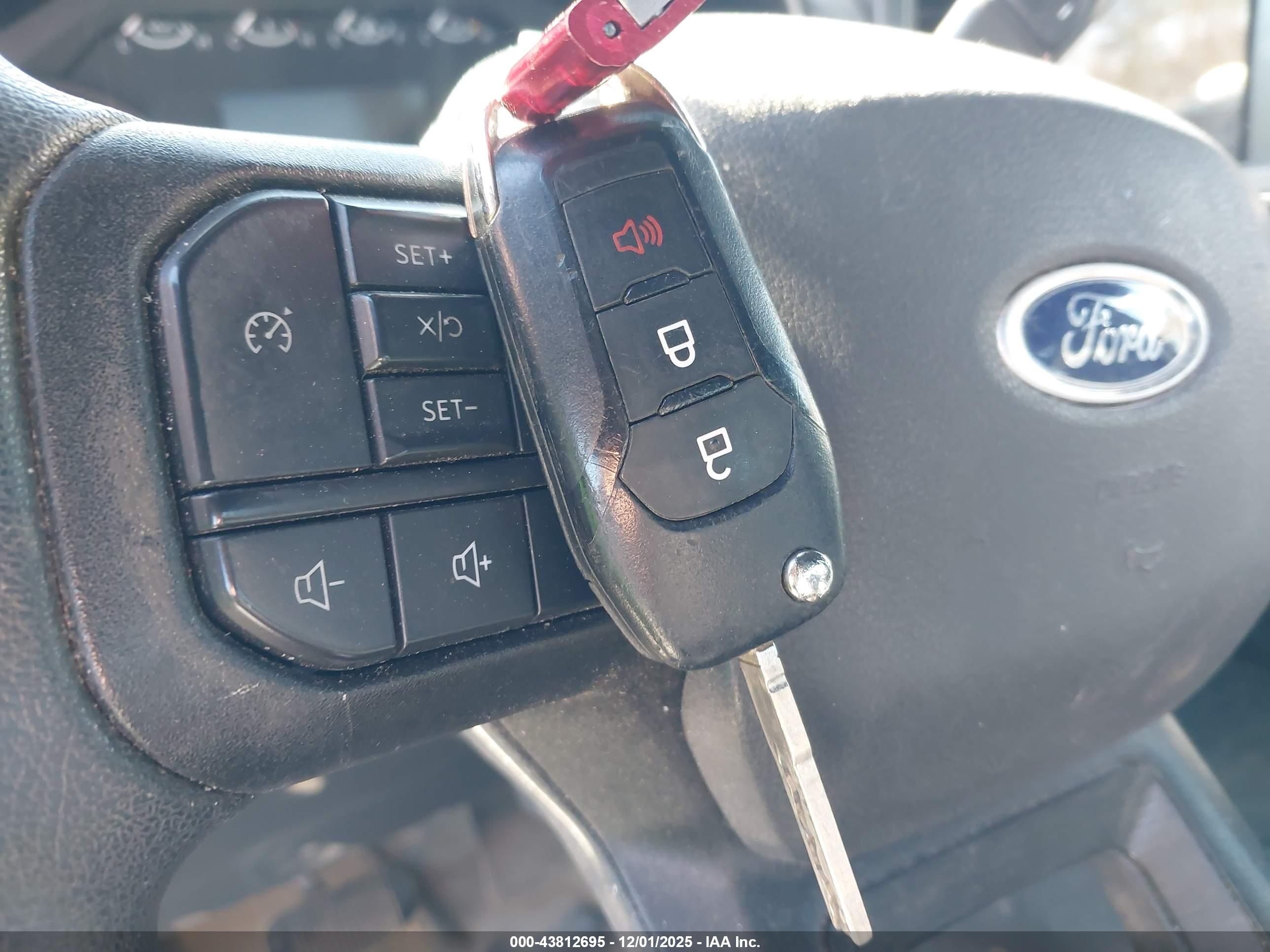 FORD F-150 image 11