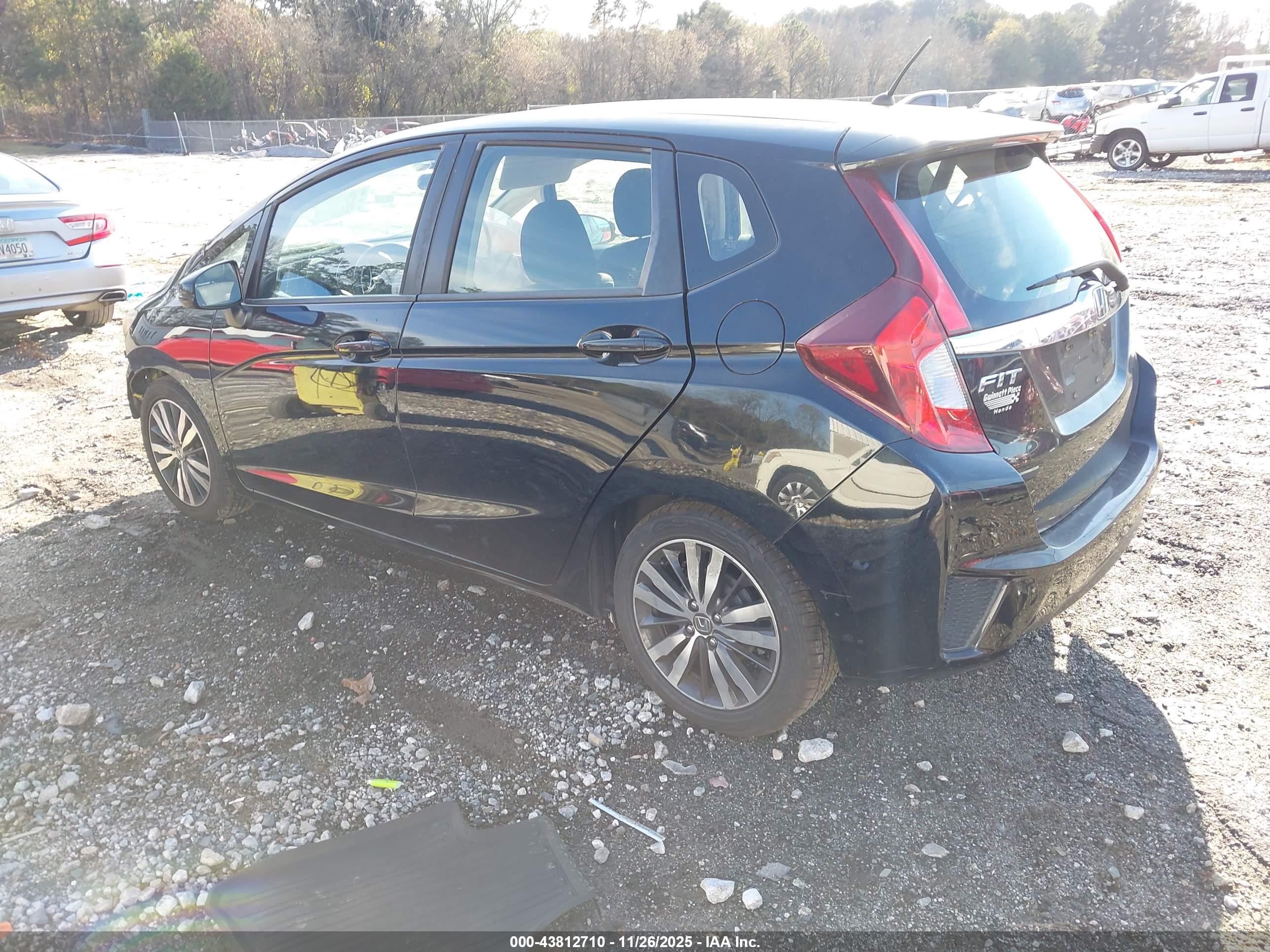 HONDA FIT image 3