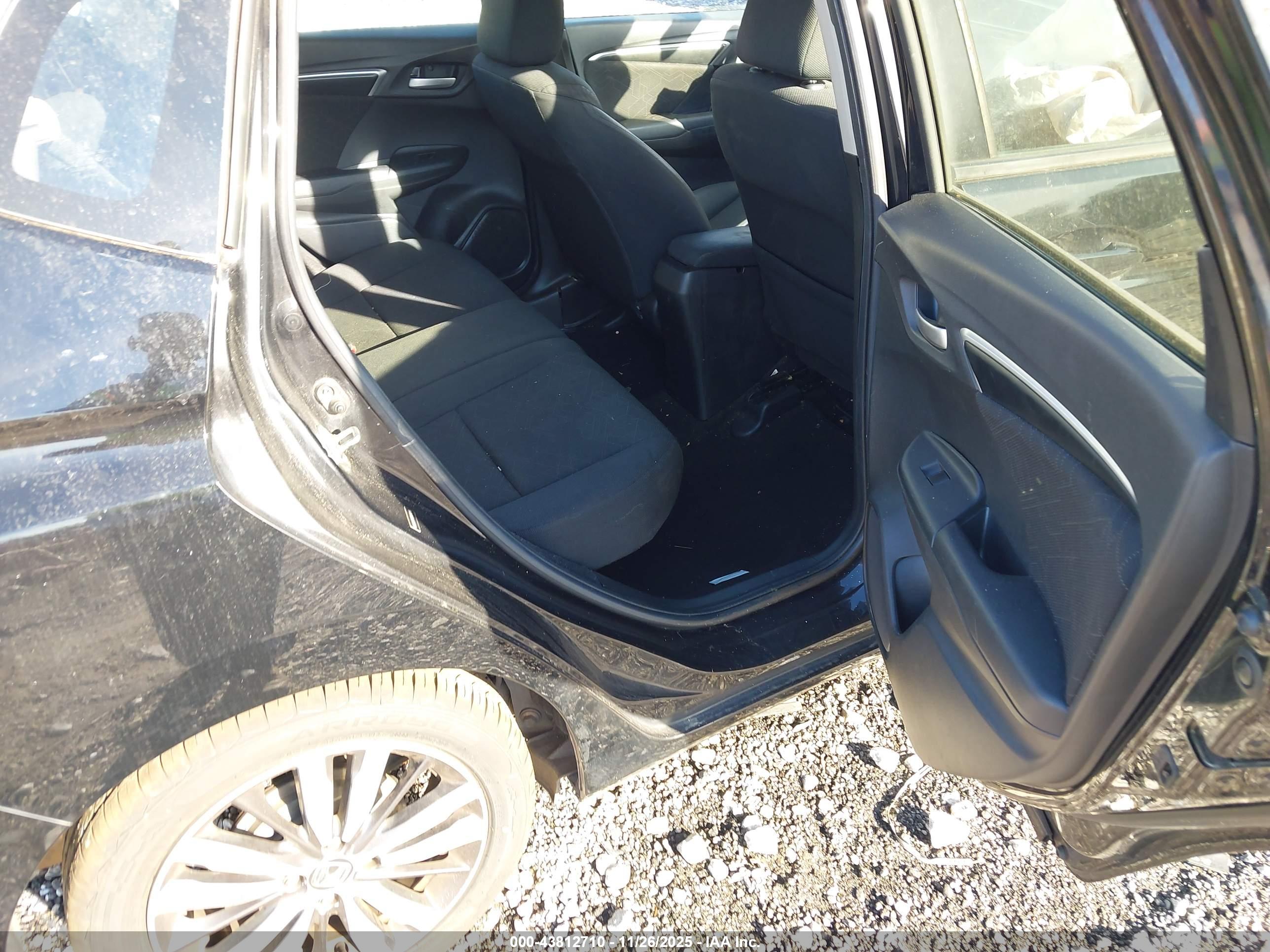 HONDA FIT image 8