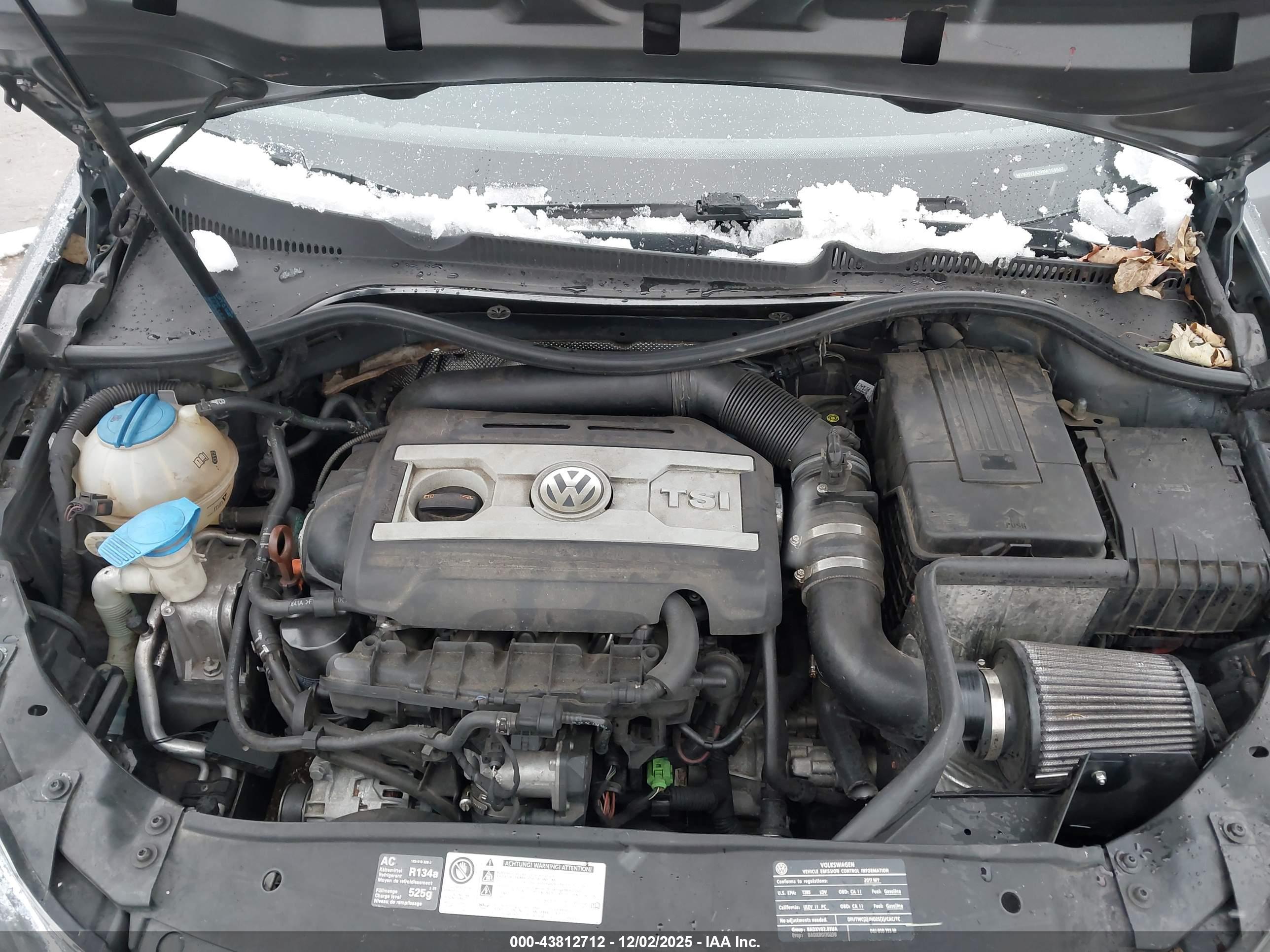 VOLKSWAGEN GTI image 10