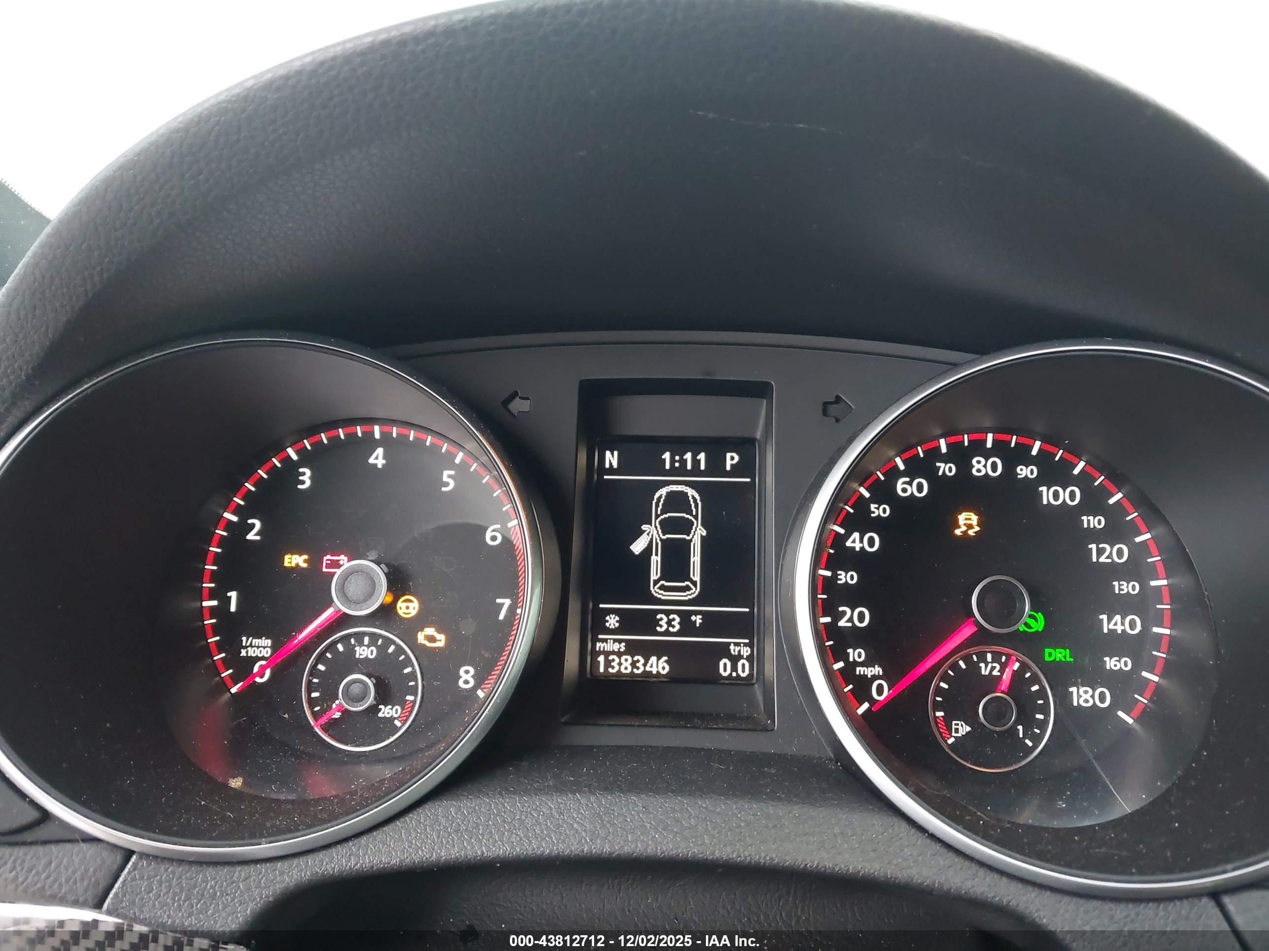VOLKSWAGEN GTI image 7