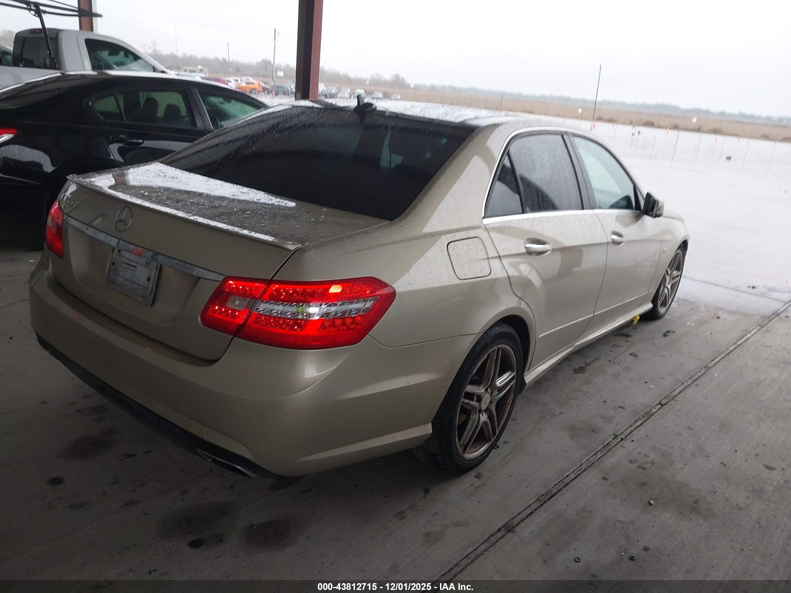 MERCEDES-BENZ E image 4