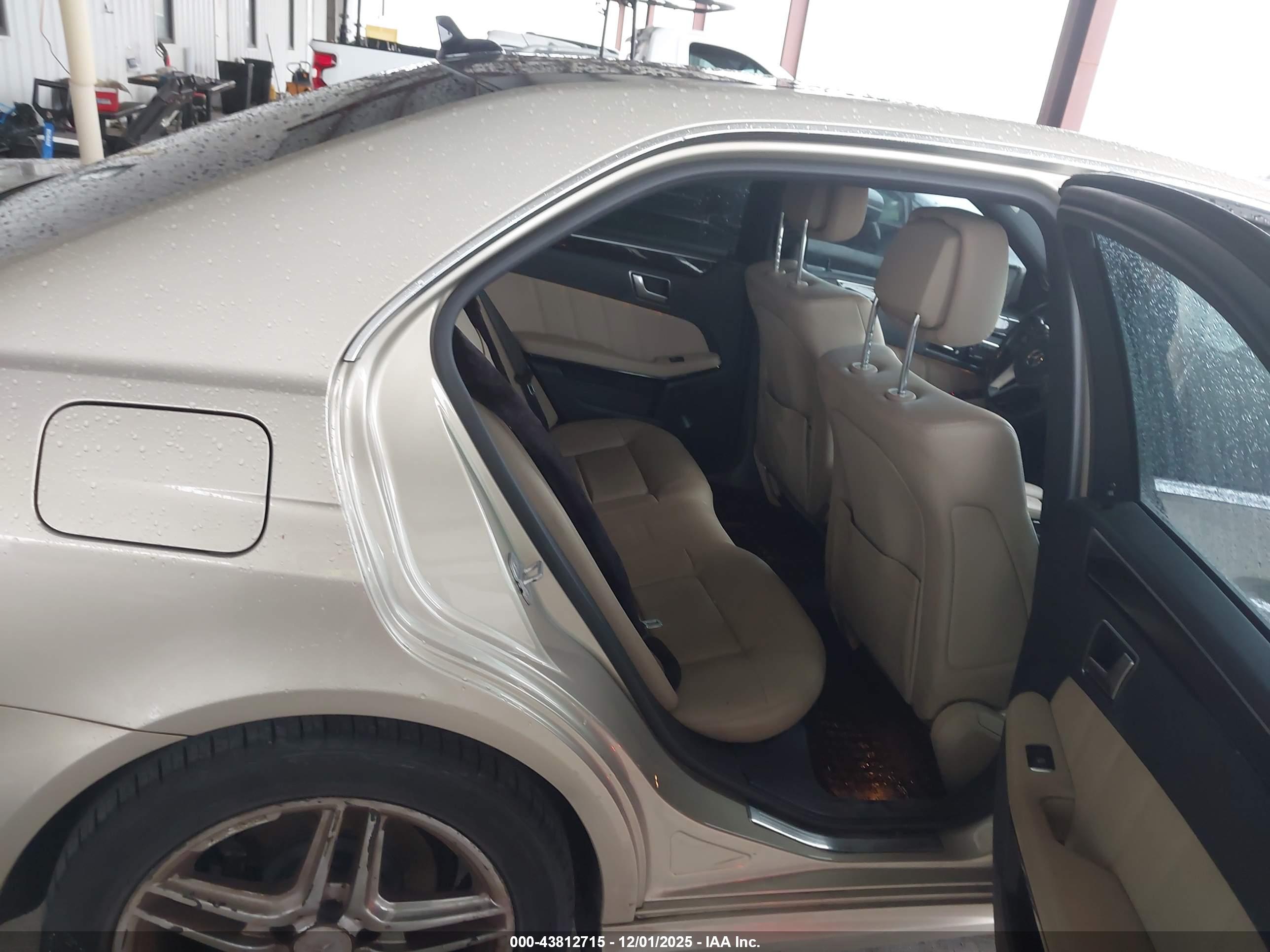 MERCEDES-BENZ E image 8