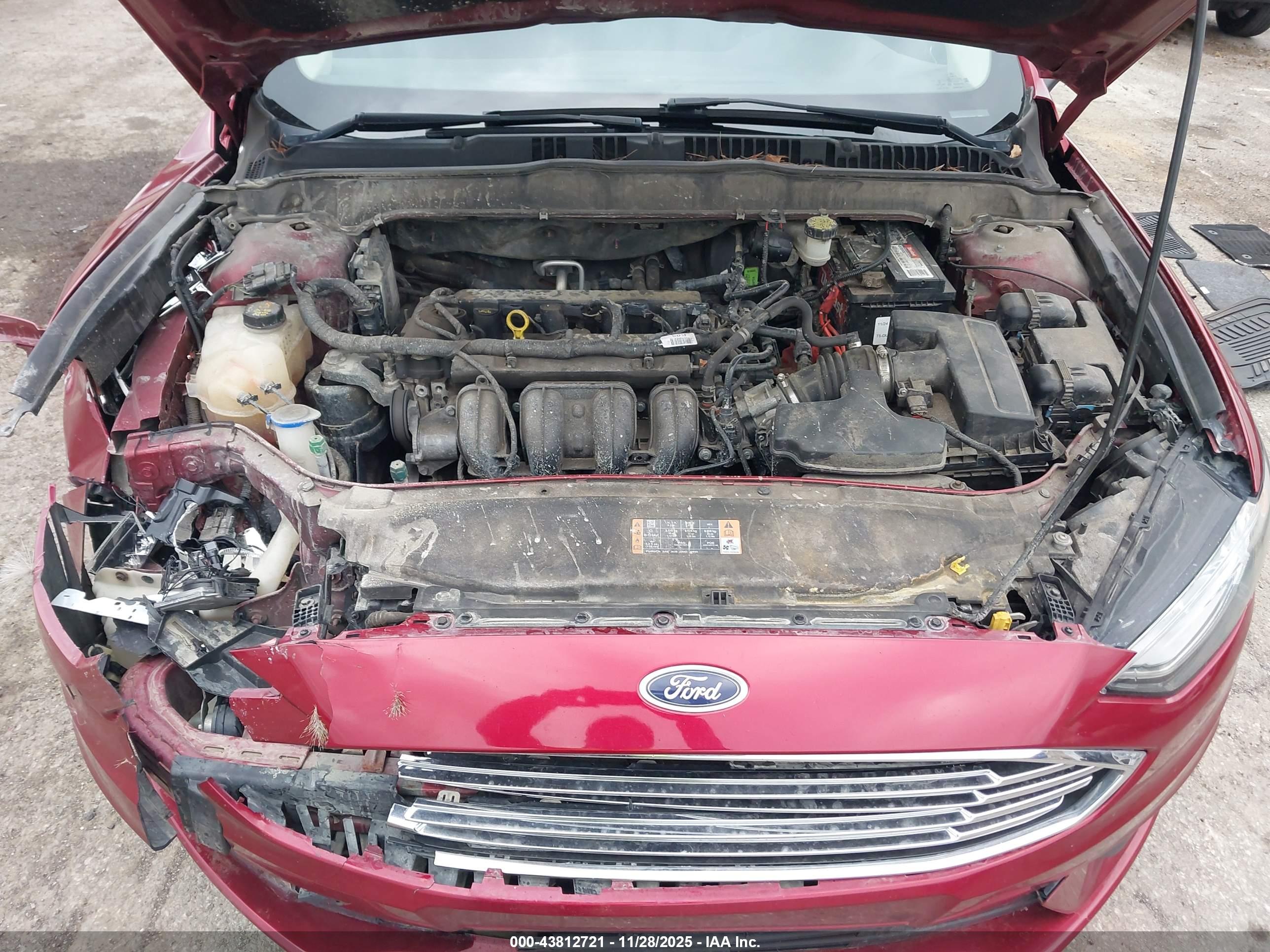 FORD FUSION image 10