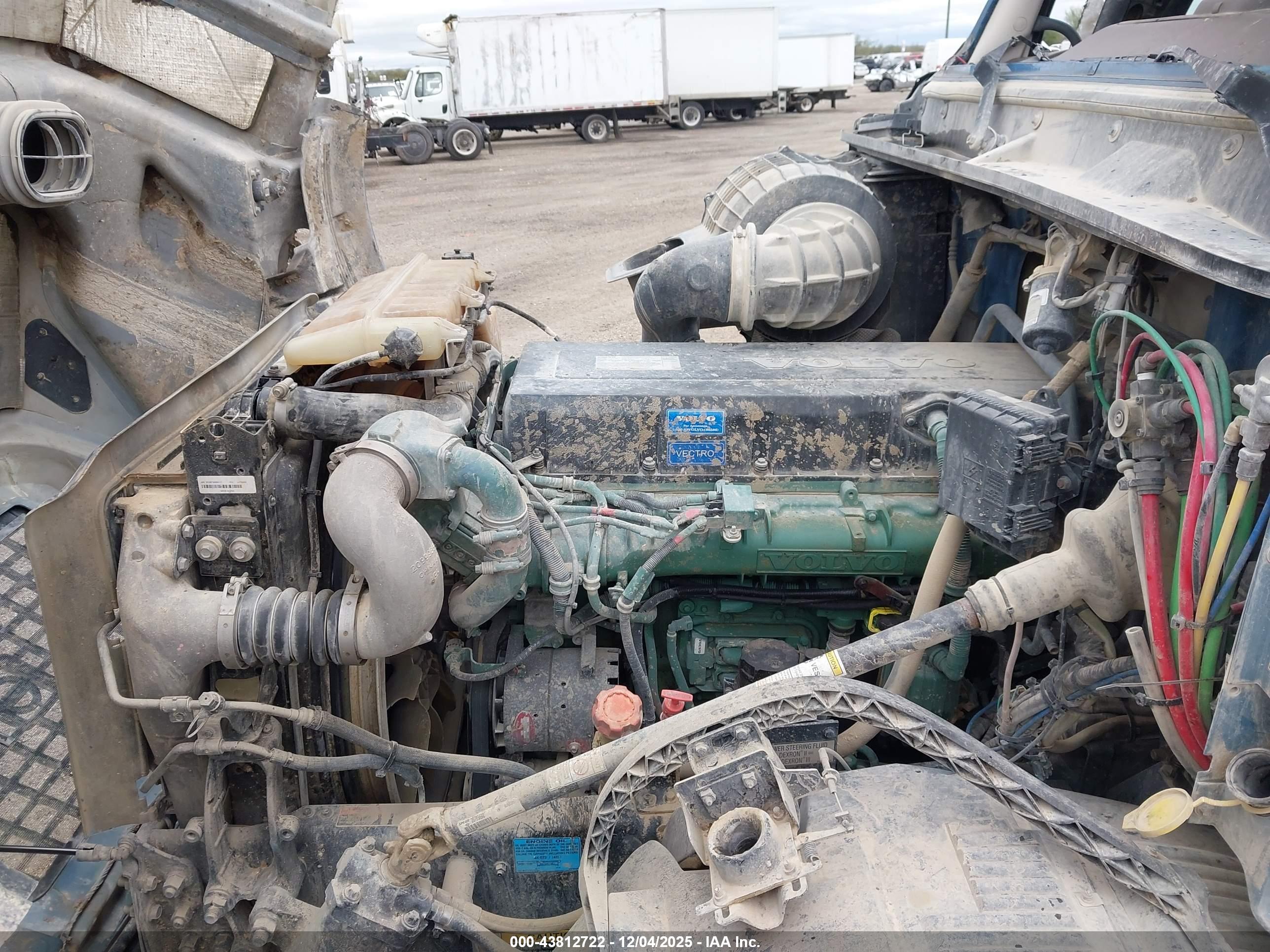 VOLVO VN image 10