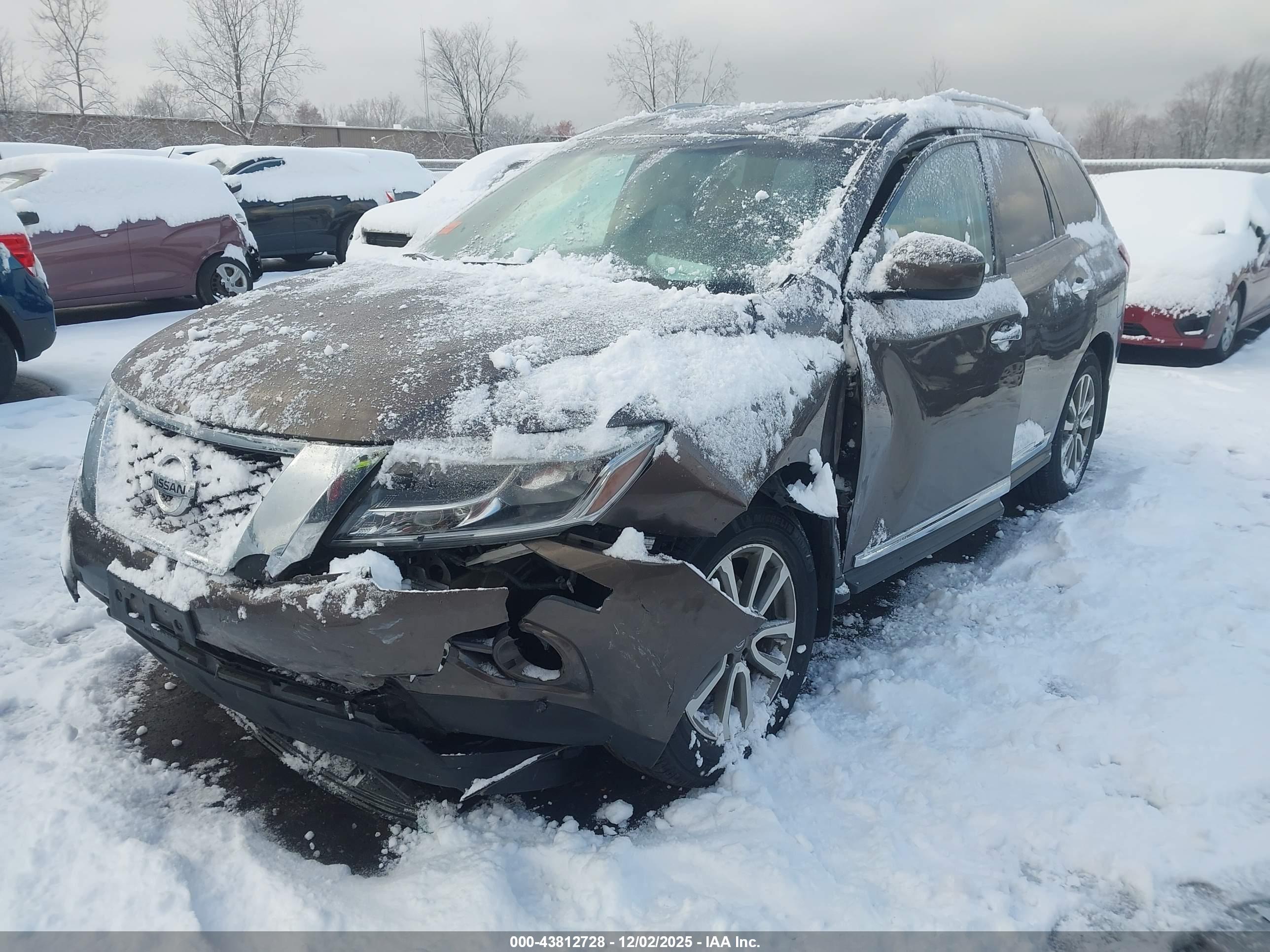 NISSAN PATHFINDER image 2