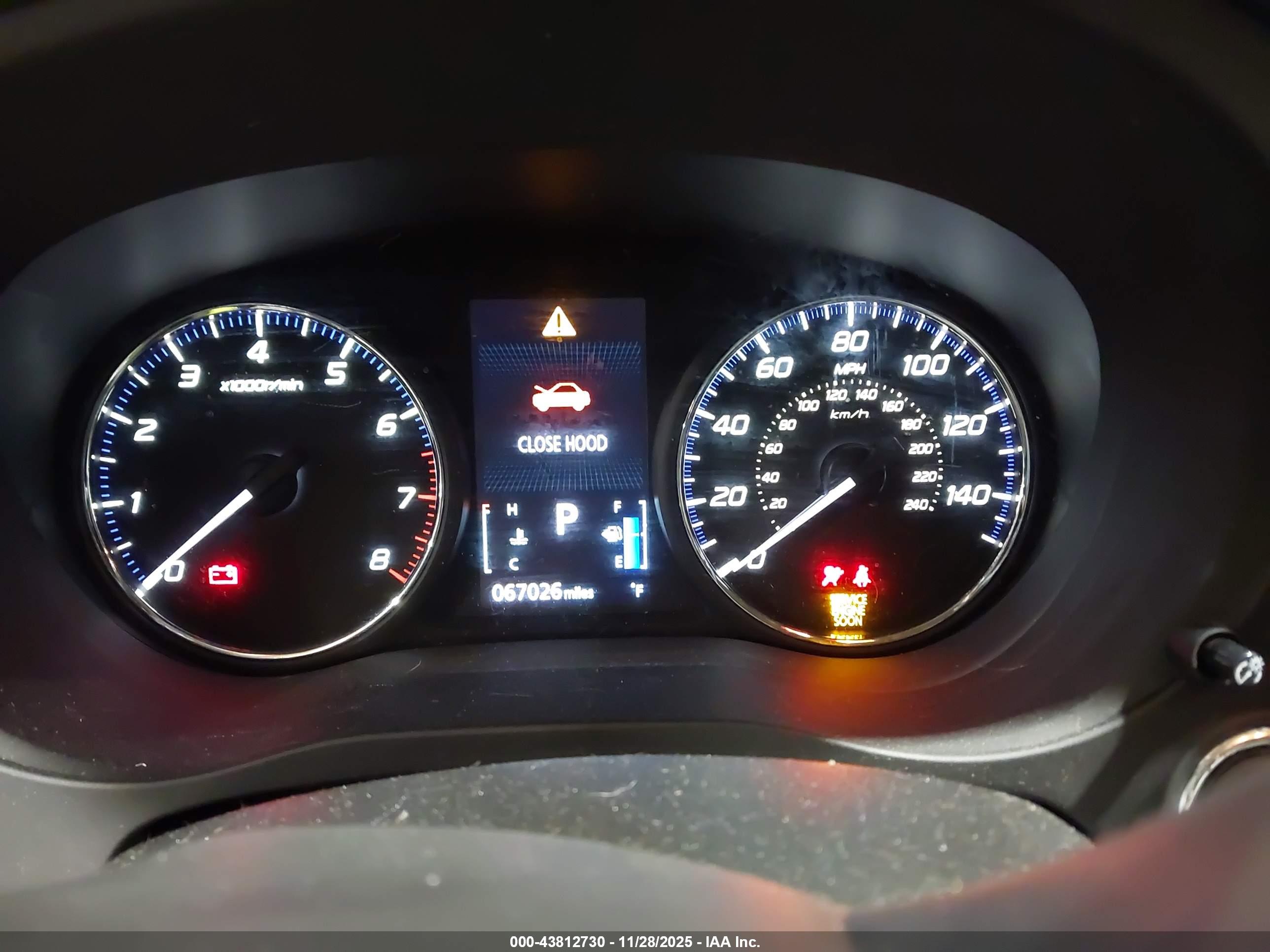MITSUBISHI OUTLANDER image 7
