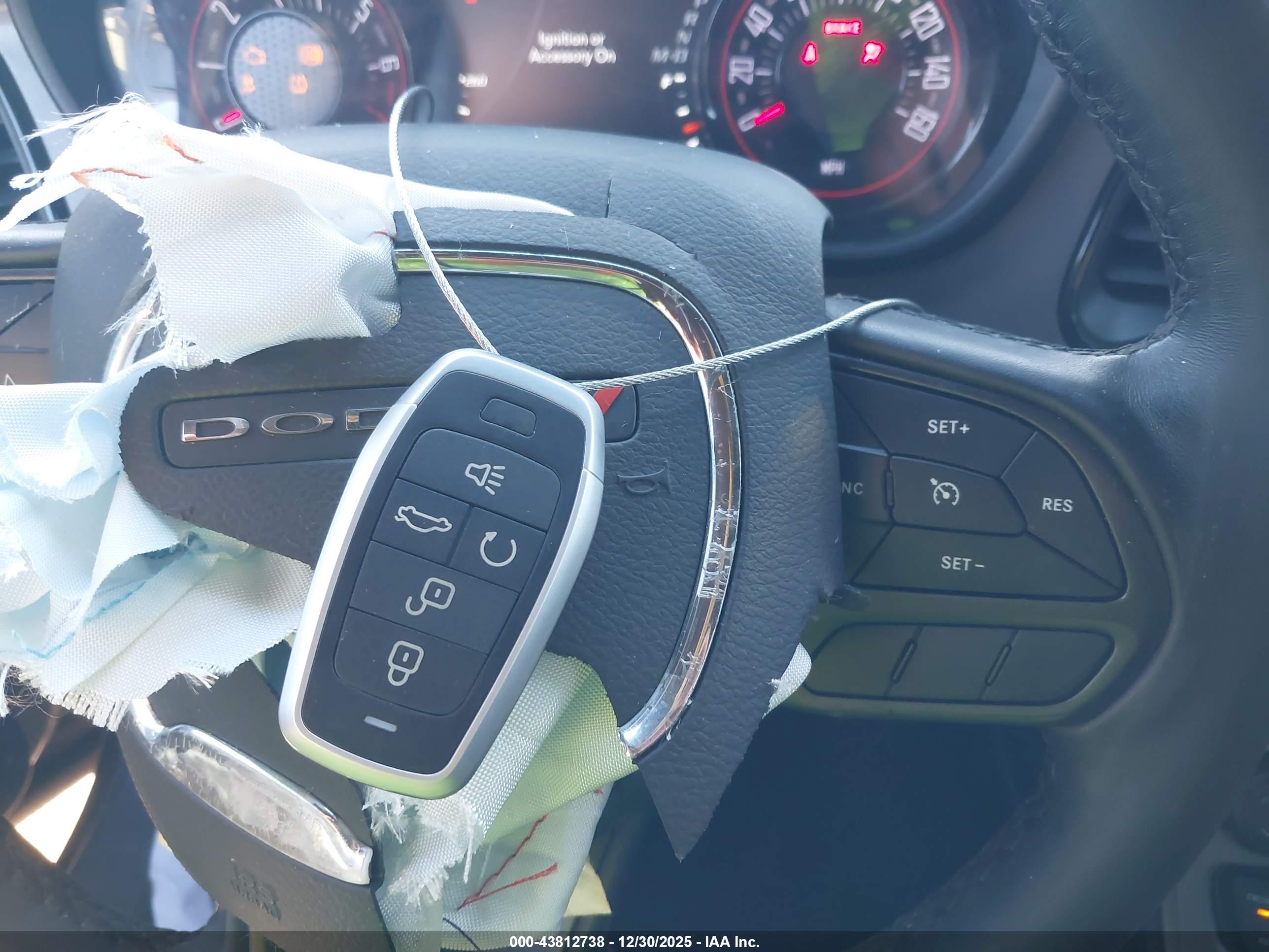 DODGE CHALLENGER image 11