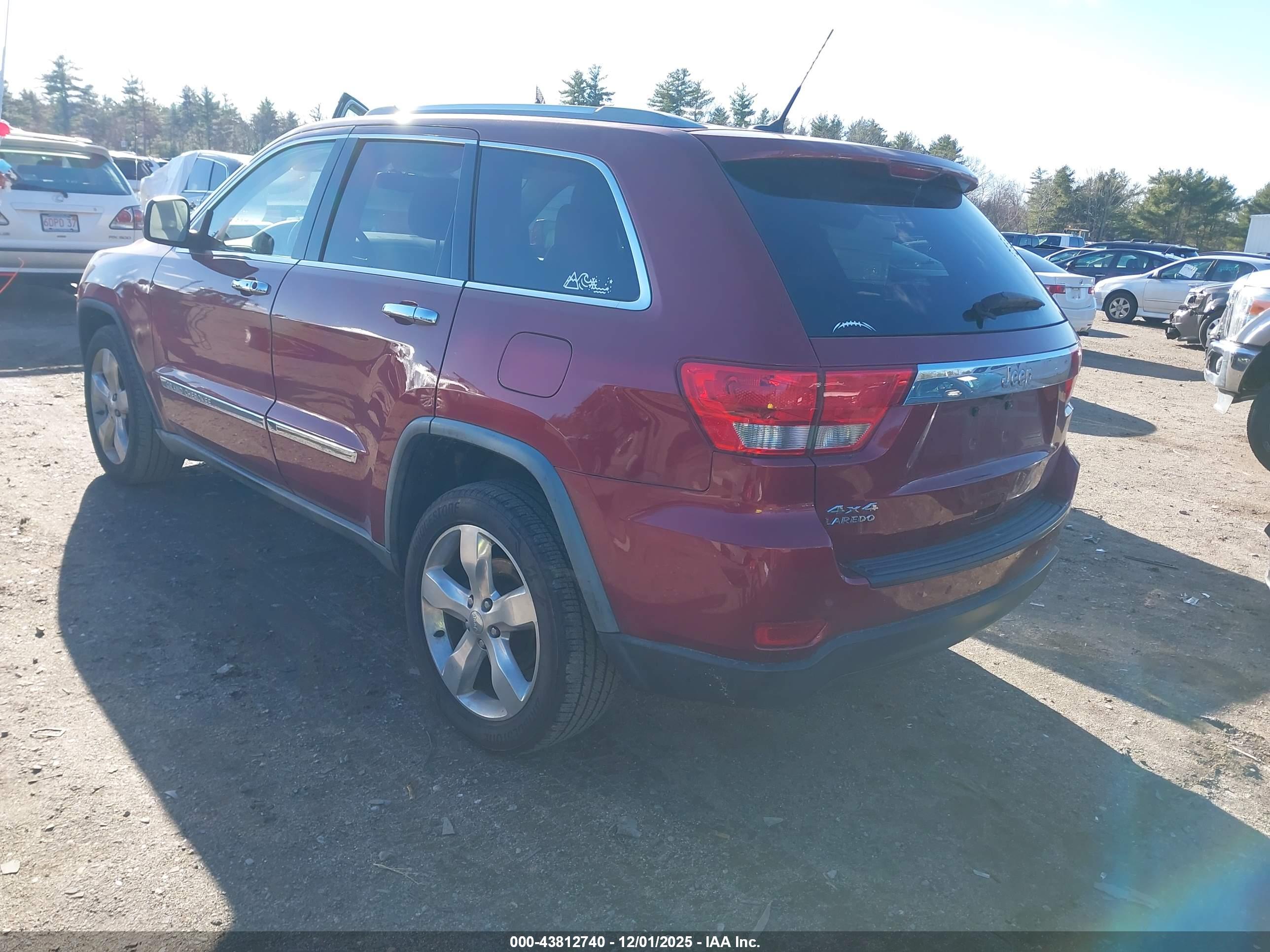 JEEP GRAND image 3