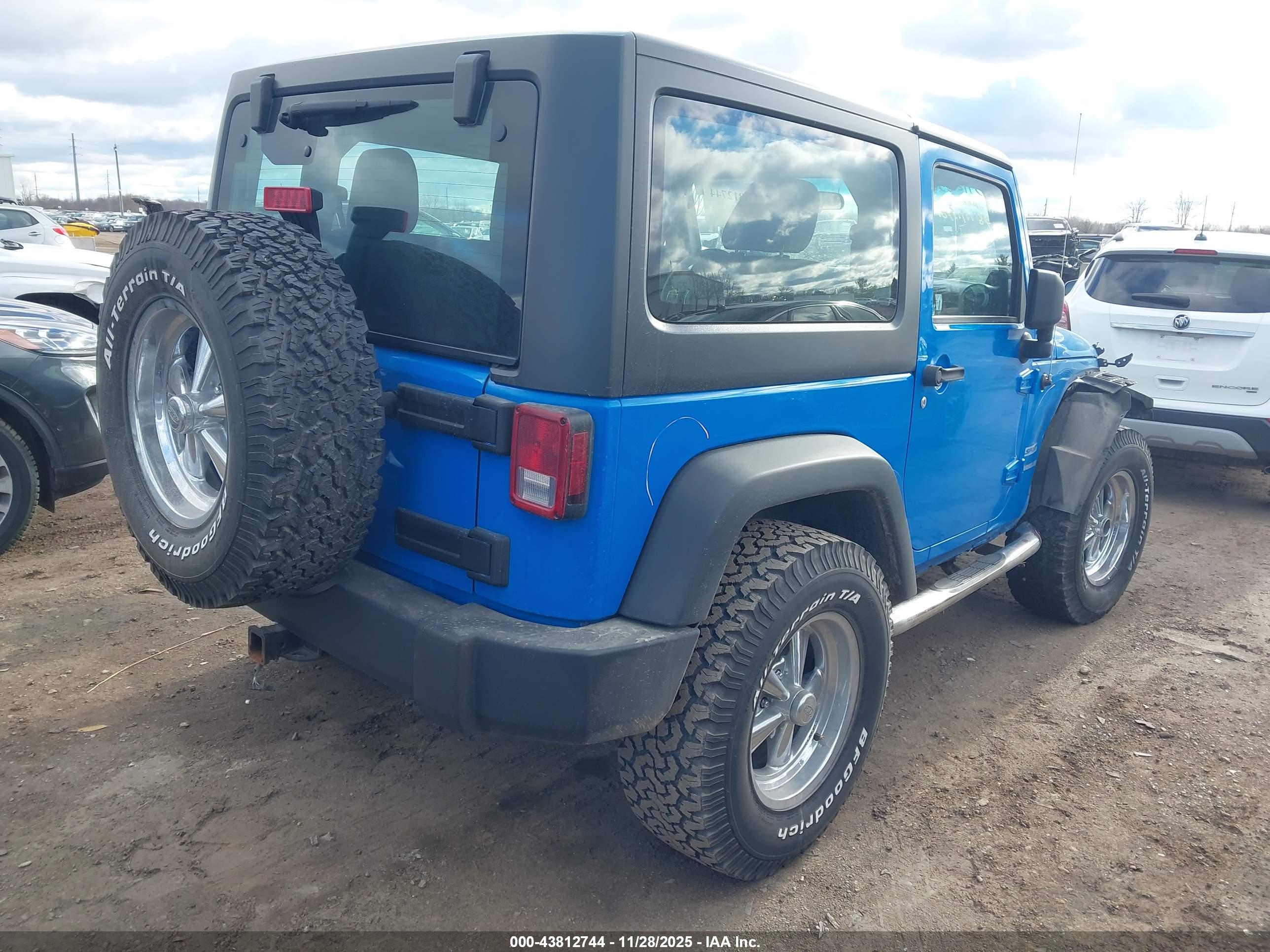 JEEP WRANGLER image 4