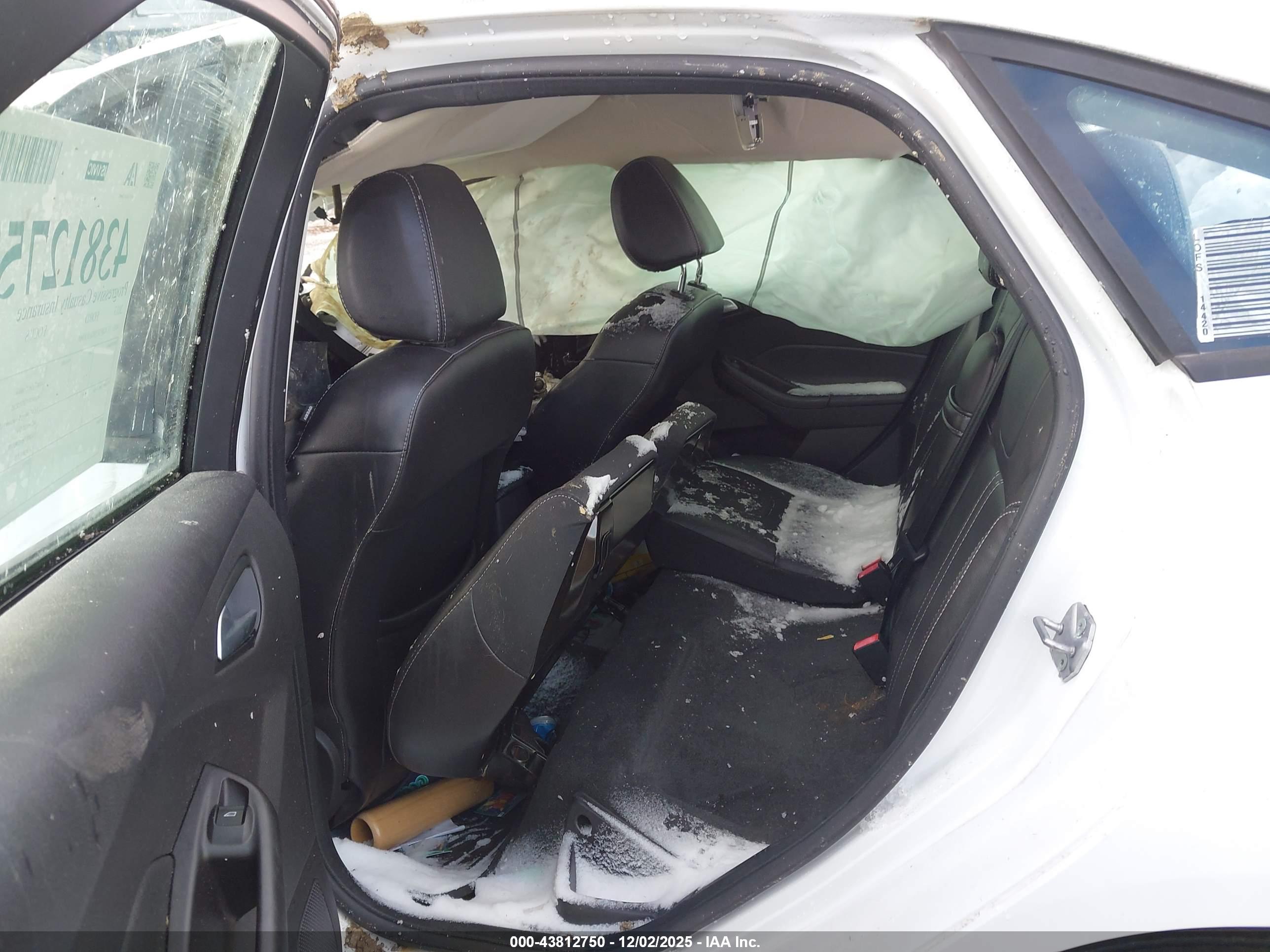 FORD FOCUS image 8