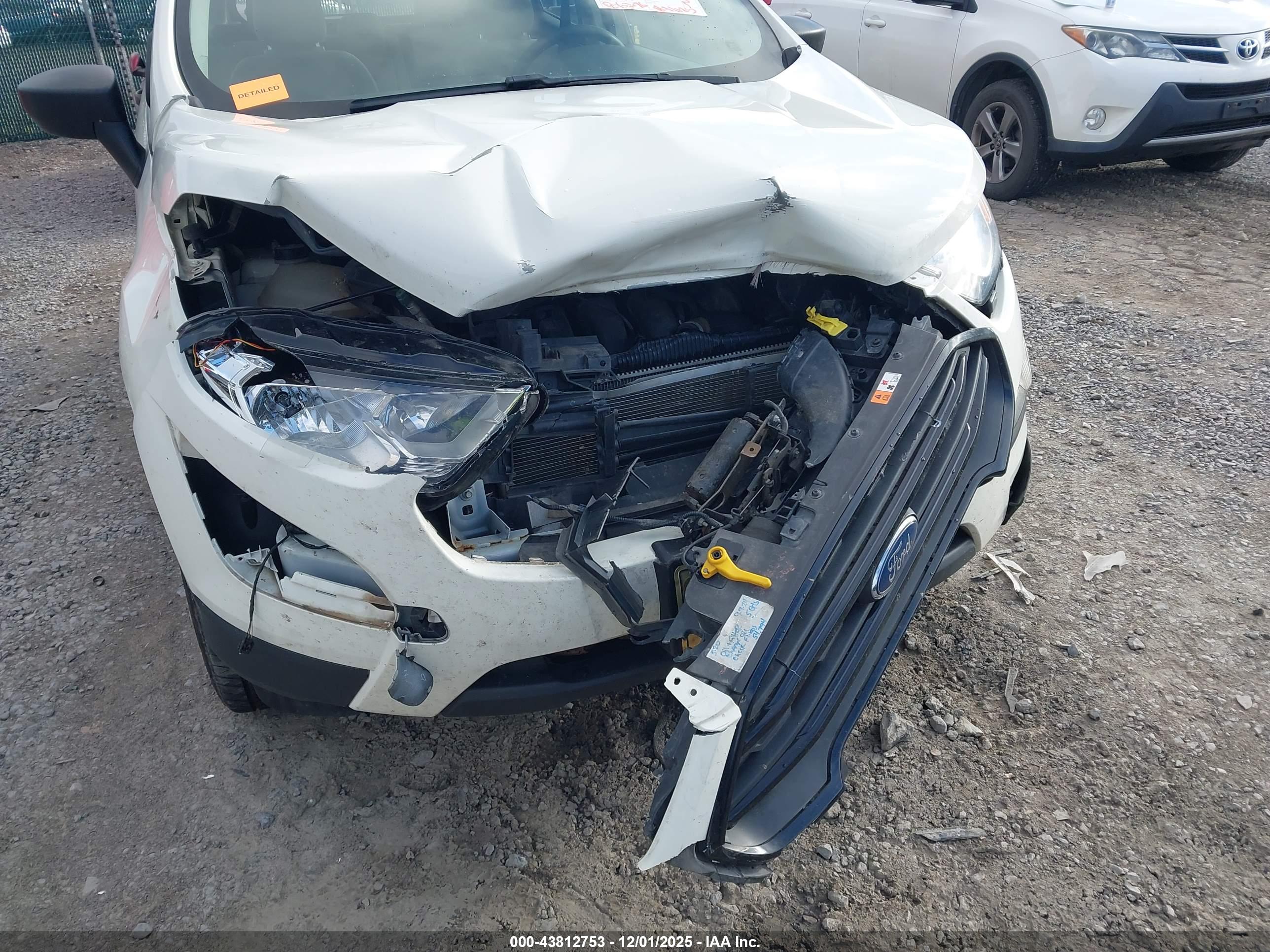 FORD ECOSPORT image 6