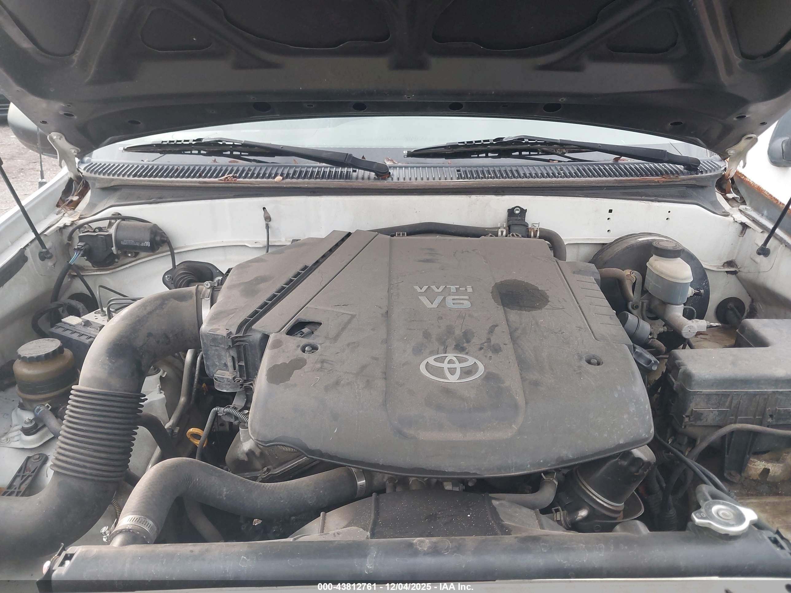 TOYOTA TUNDRA image 10