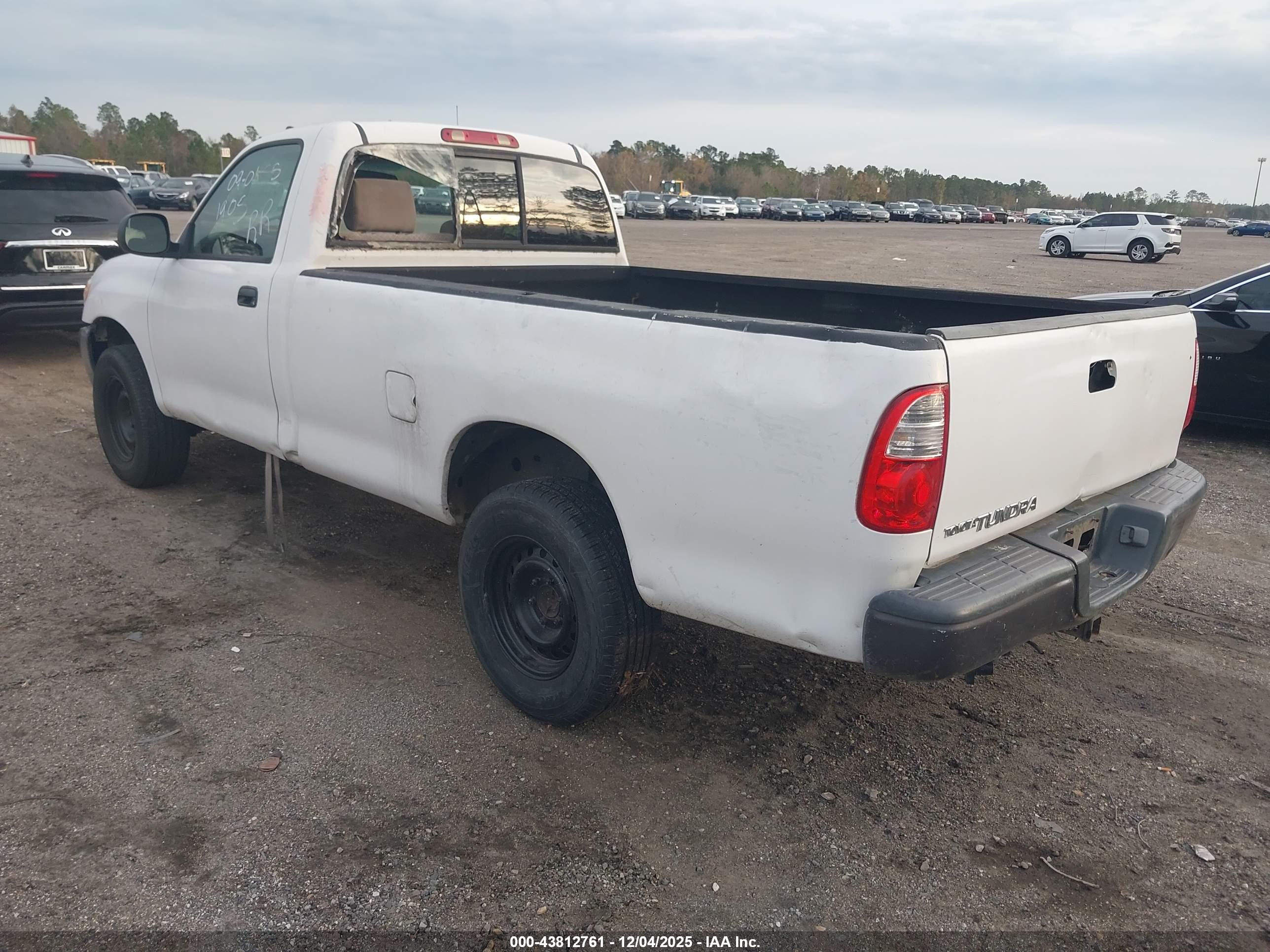 TOYOTA TUNDRA image 3