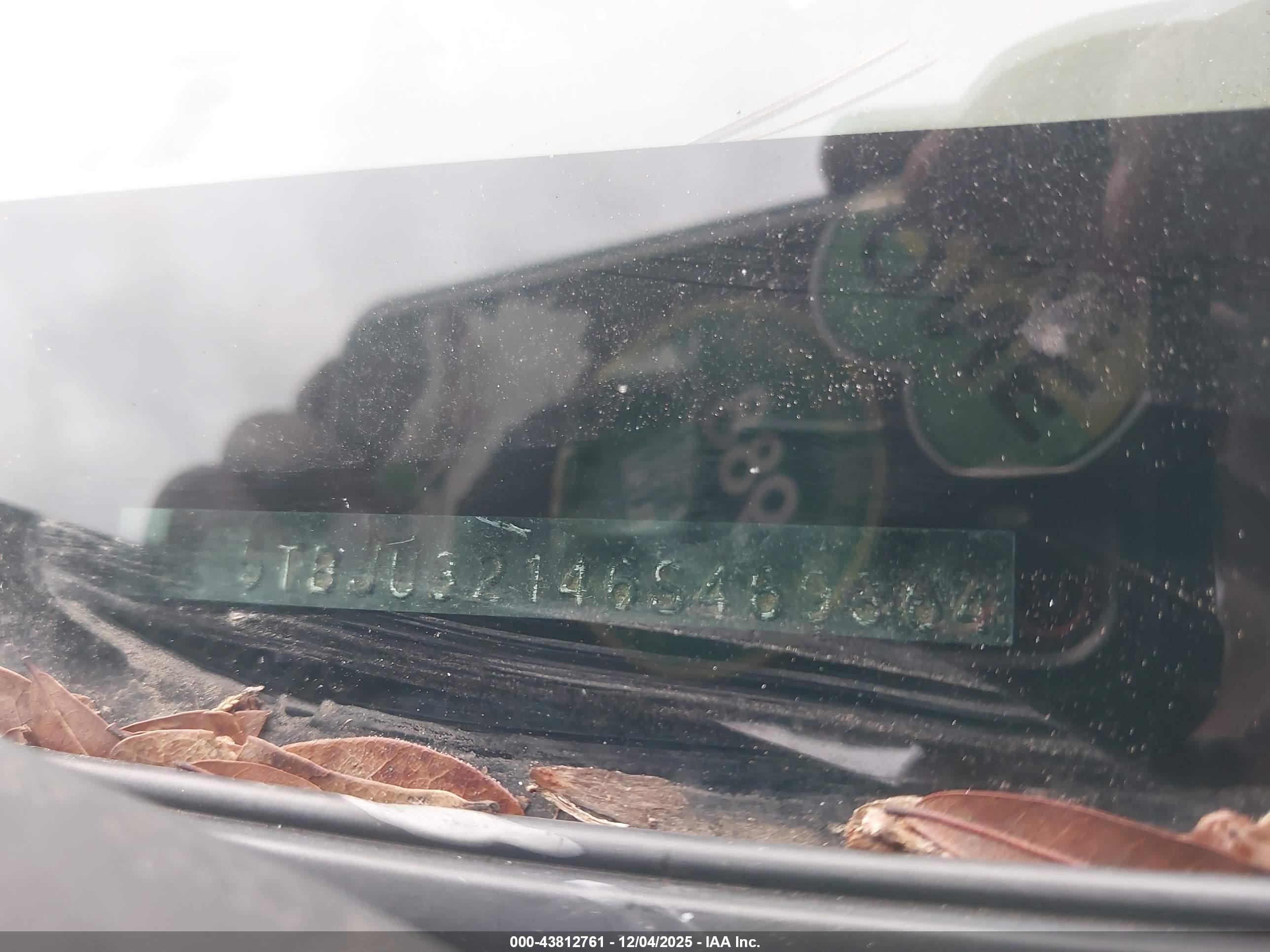 TOYOTA TUNDRA image 9