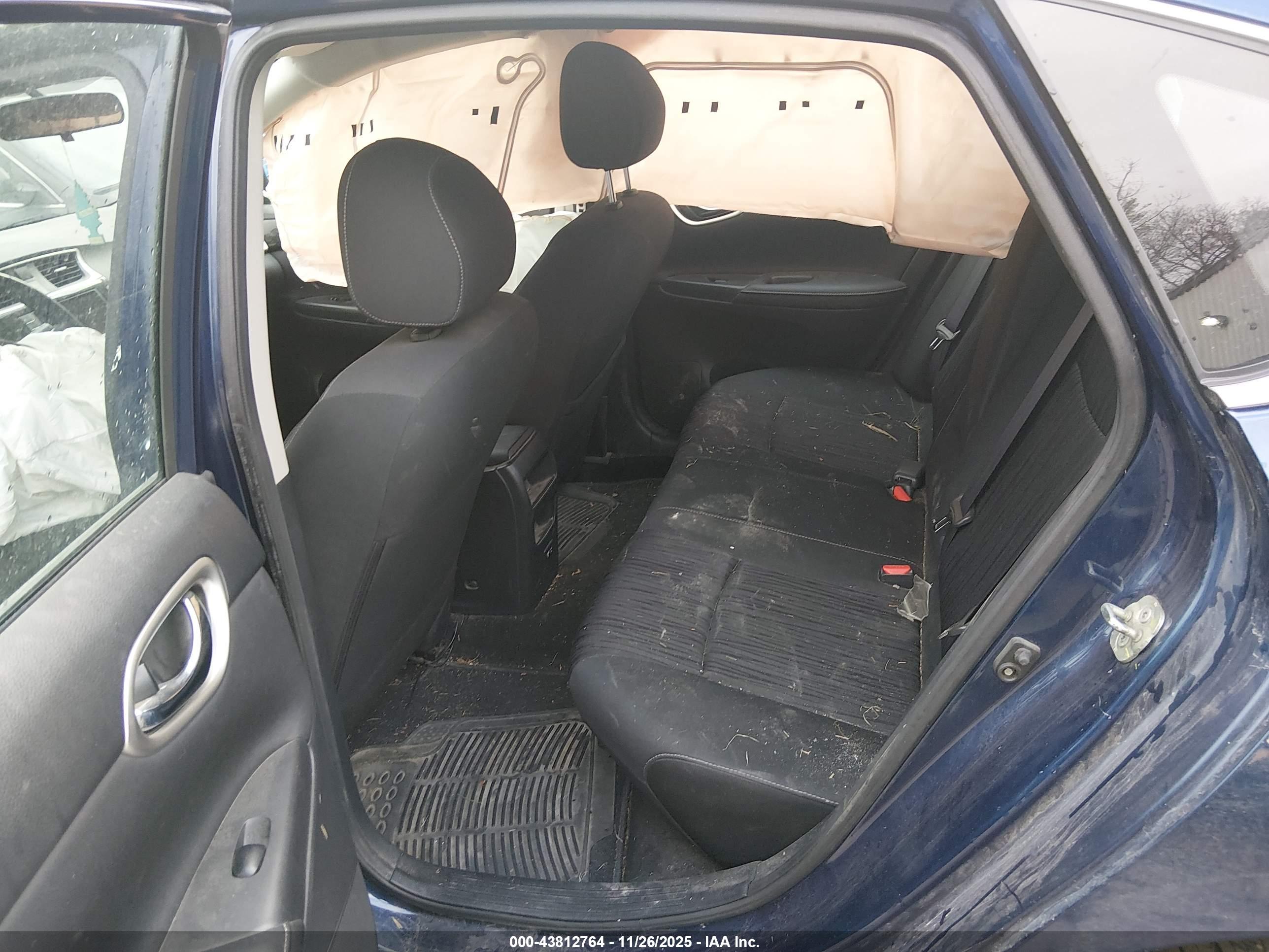 NISSAN SENTRA image 8