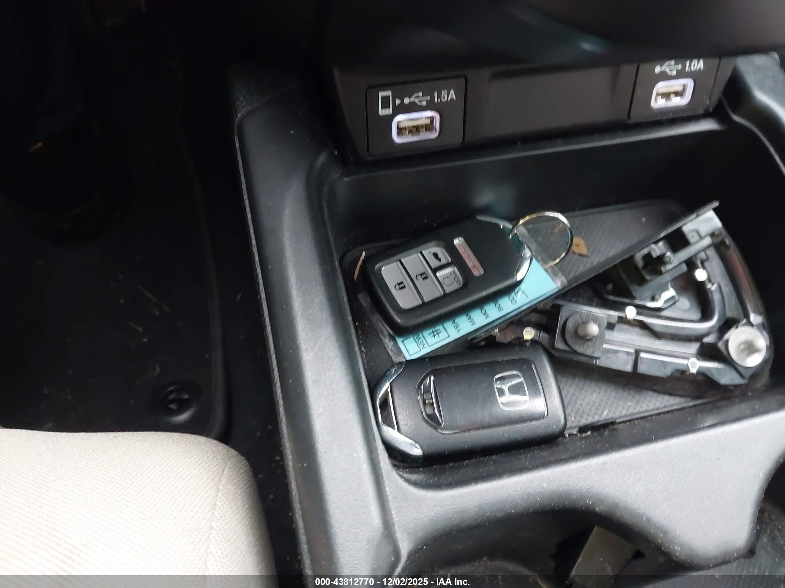 HONDA CR-V image 11