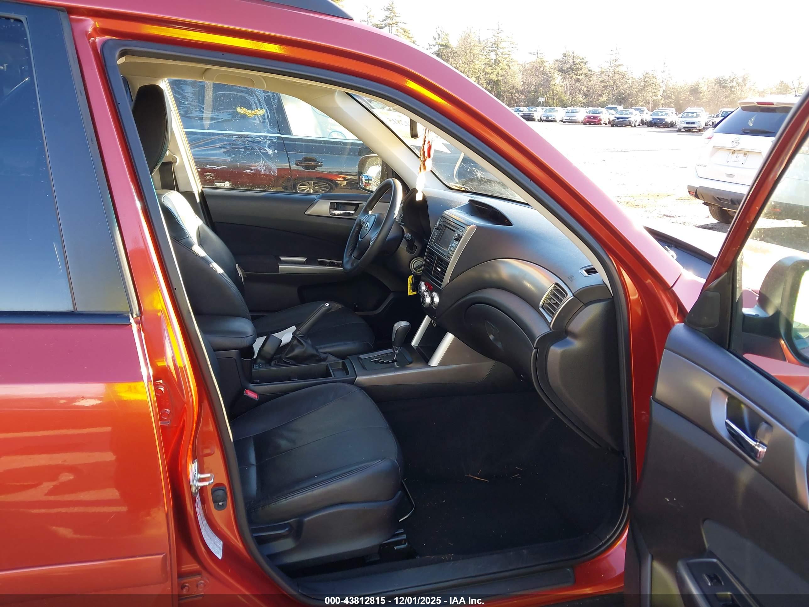 SUBARU FORESTER image 5