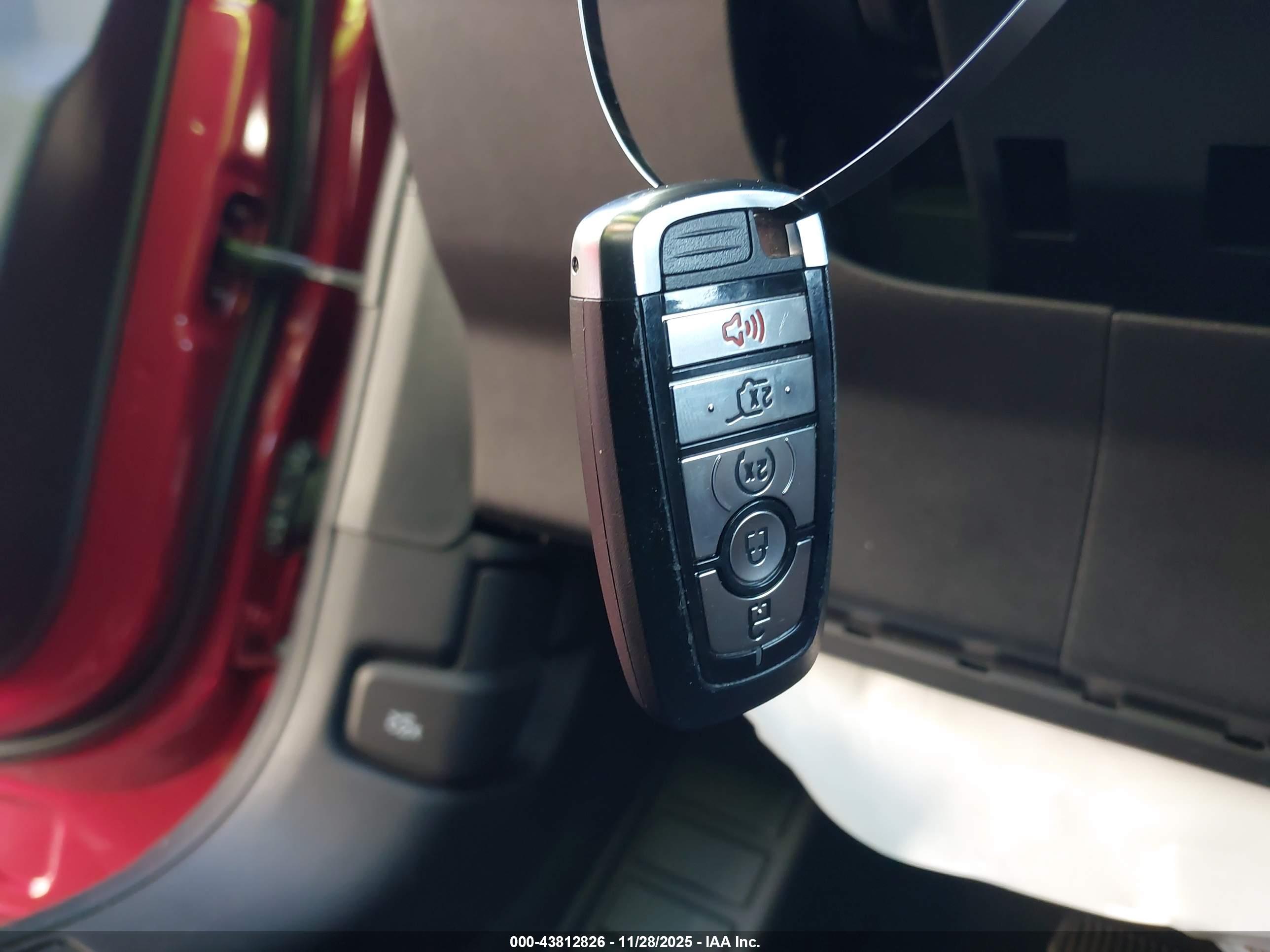 FORD ESCAPE image 11