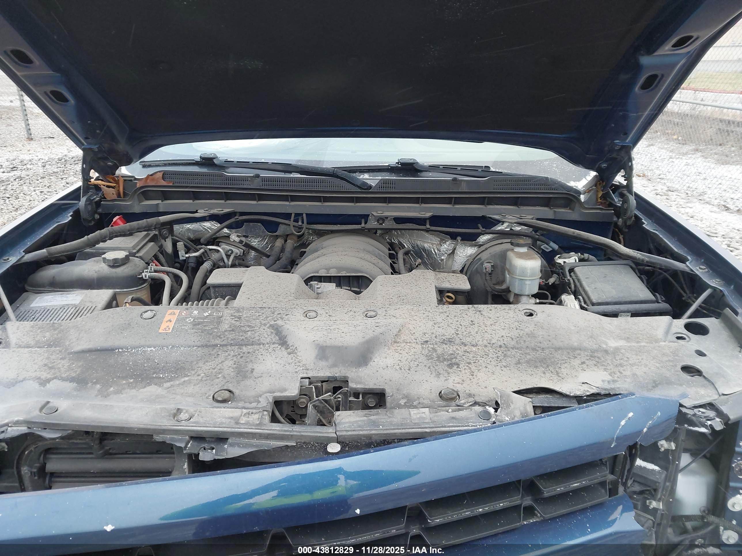 CHEVROLET SILVERADO image 10