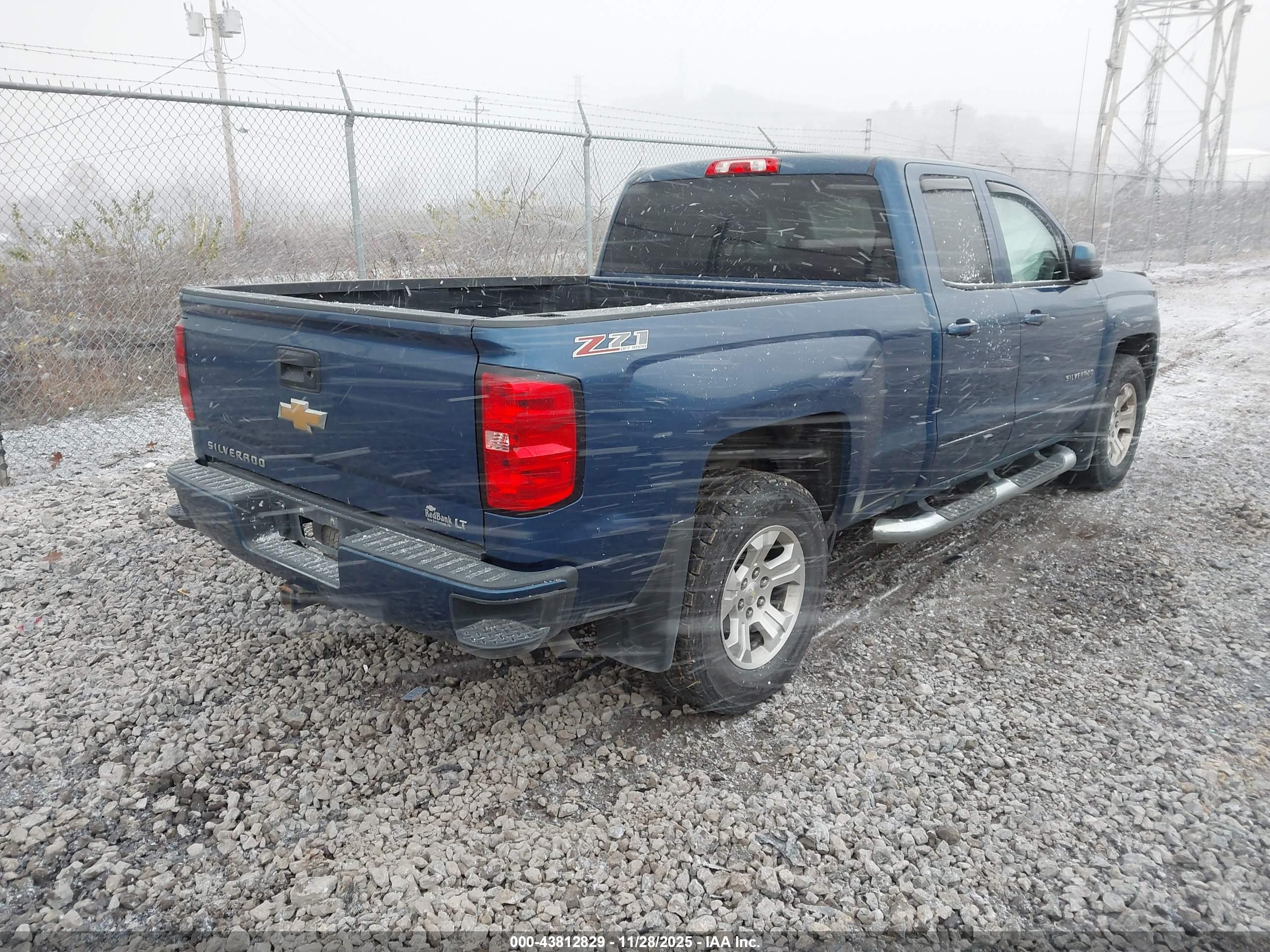 CHEVROLET SILVERADO image 4