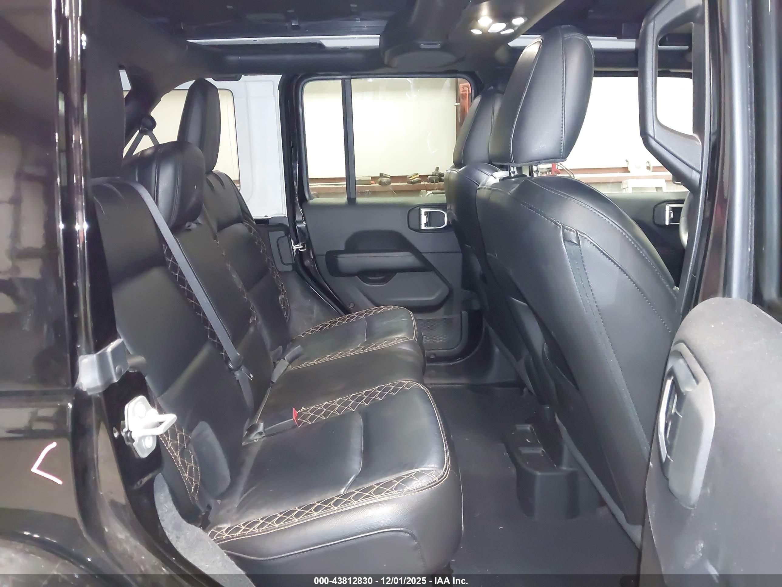 JEEP WRANGLER image 8