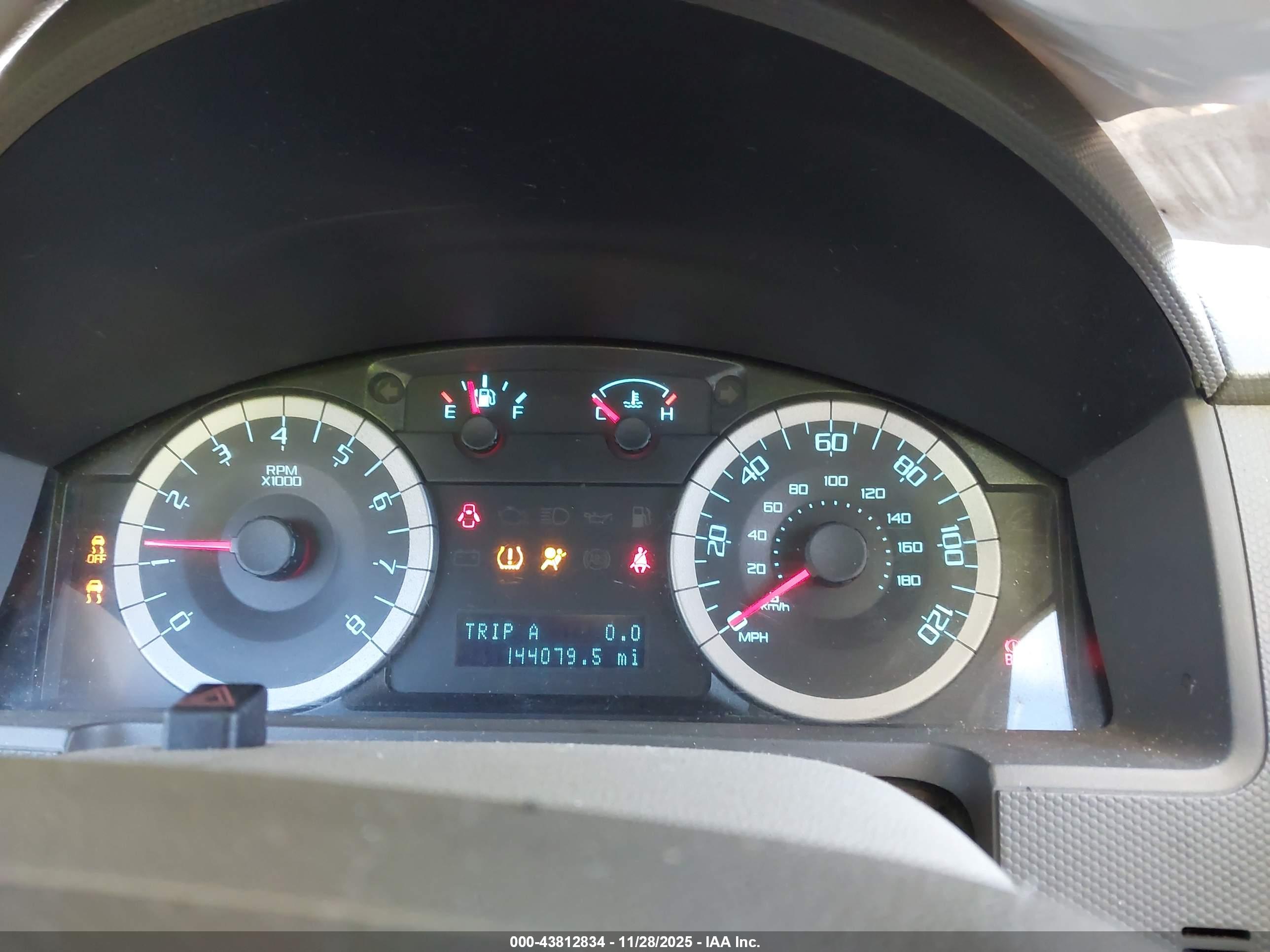 FORD ESCAPE image 7