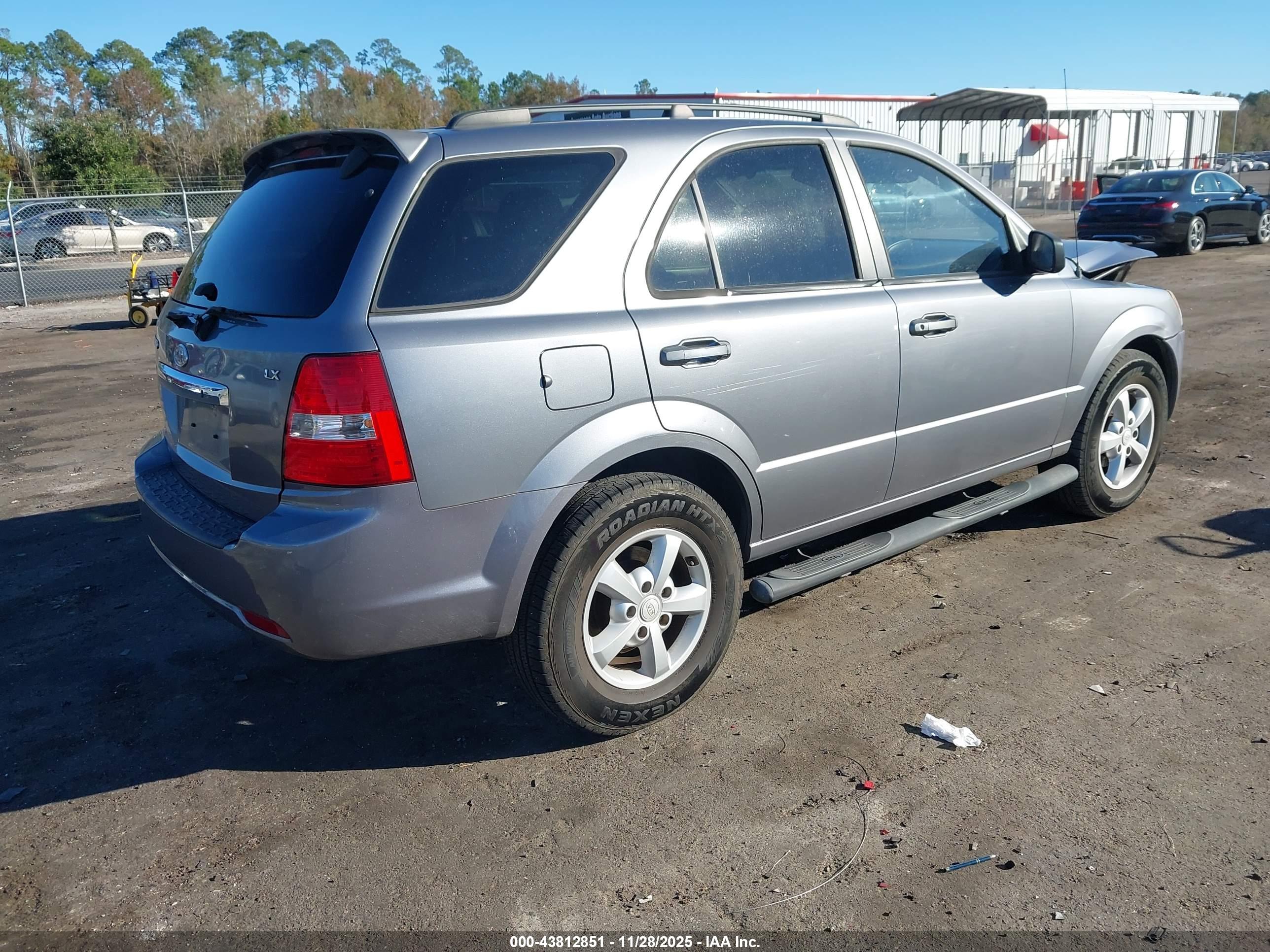 KIA SORENTO image 4
