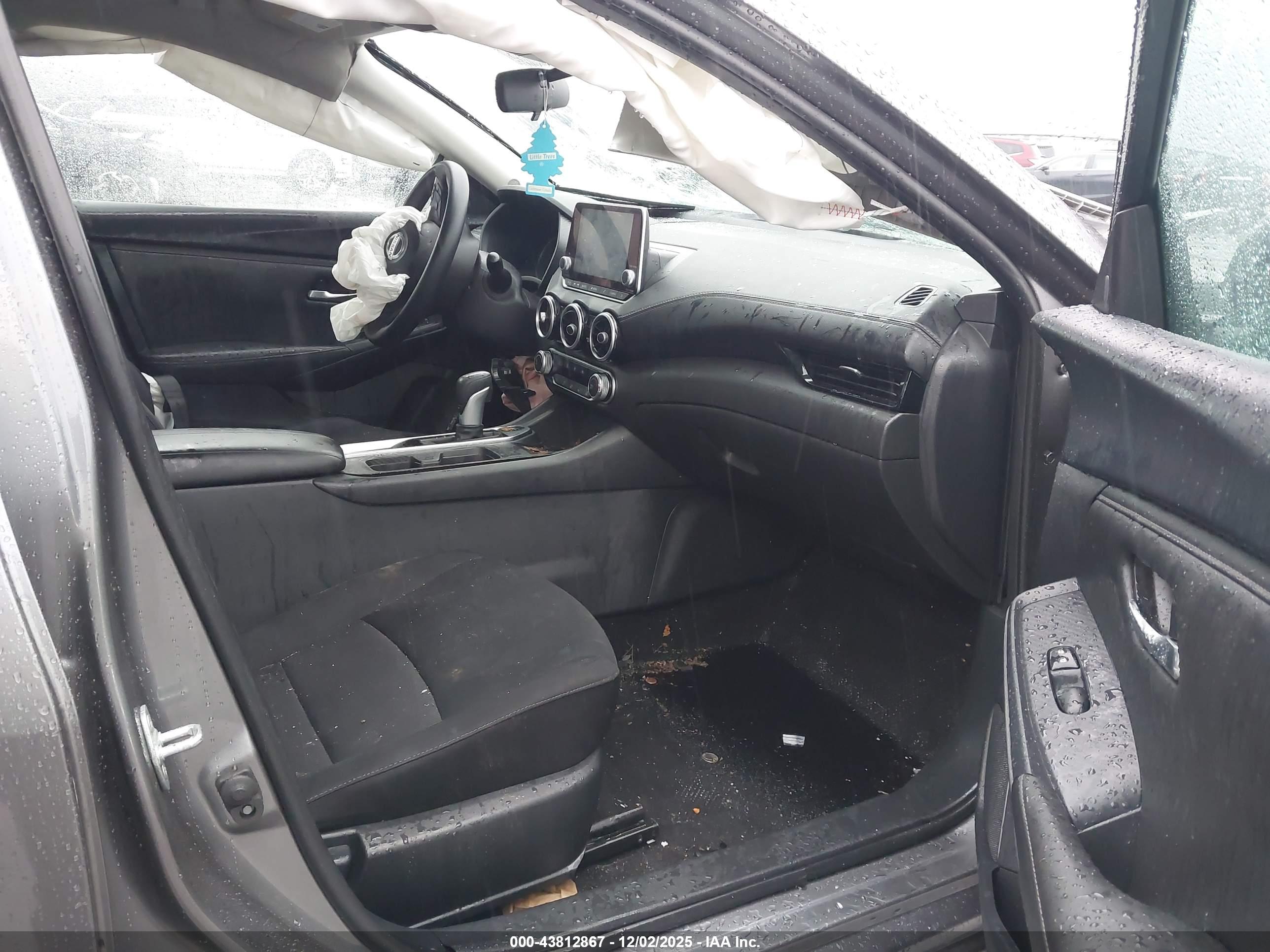 NISSAN SENTRA image 5