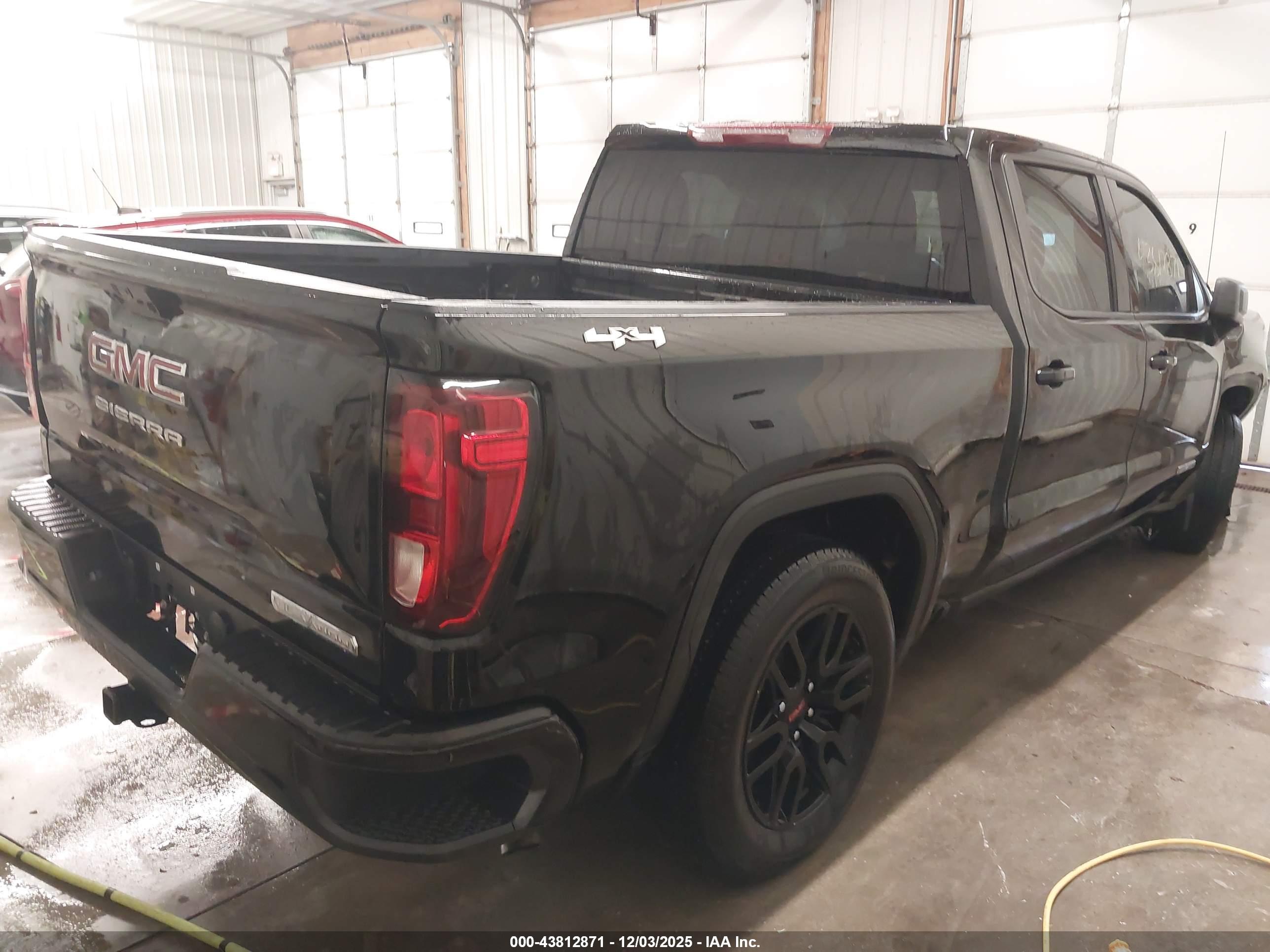 GMC SIERRA image 4
