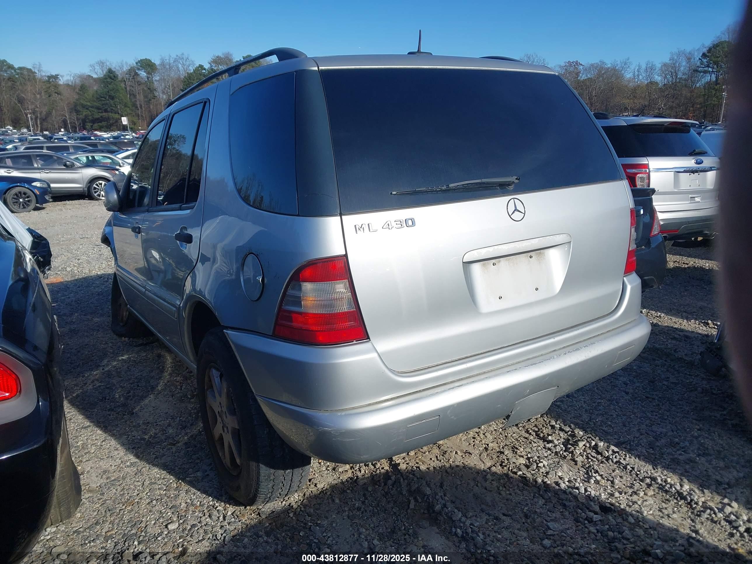 MERCEDES-BENZ ML image 3