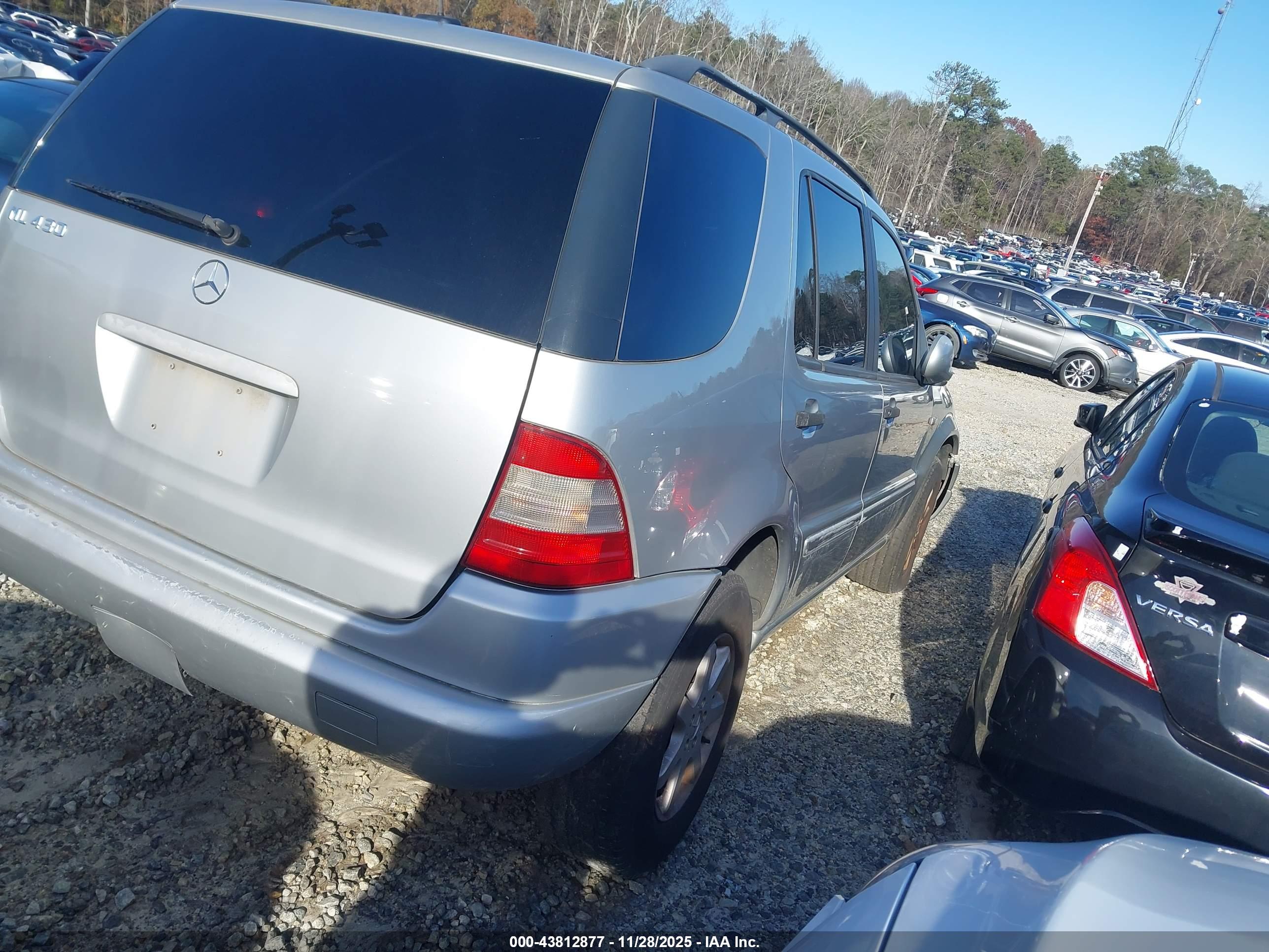 MERCEDES-BENZ ML image 4