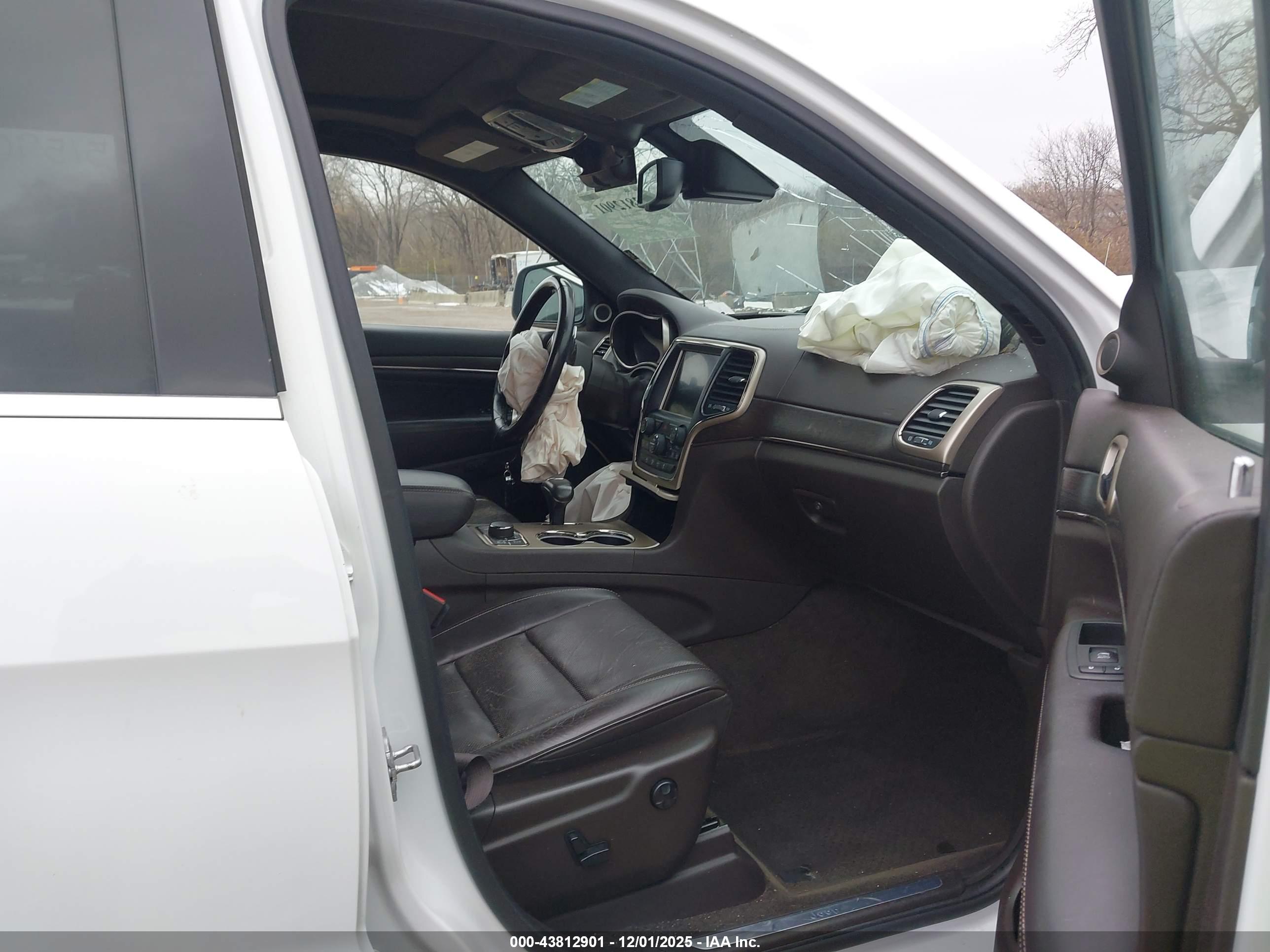 JEEP GRAND image 5
