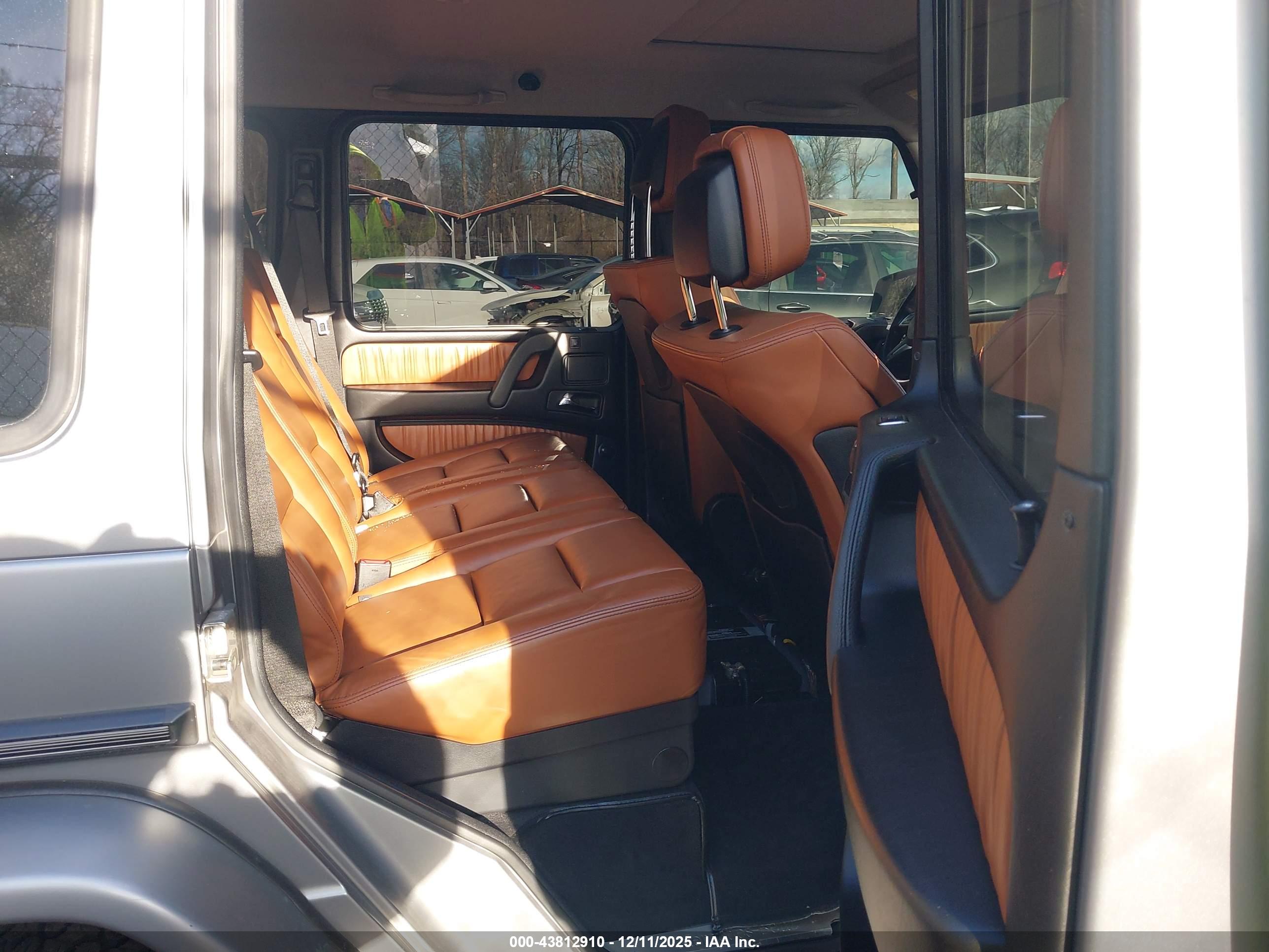 MERCEDES-BENZ G image 8