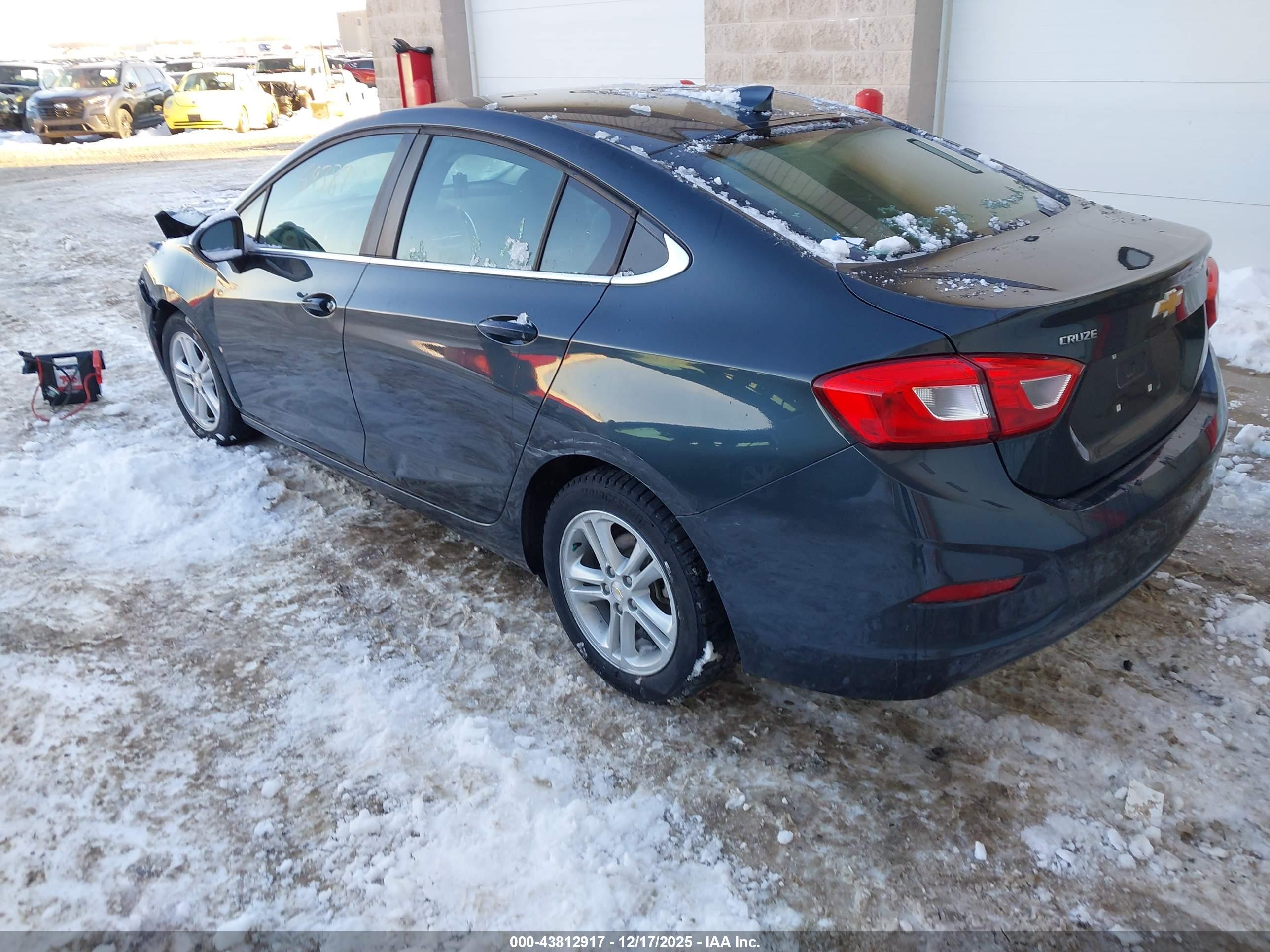 CHEVROLET CRUZE image 3