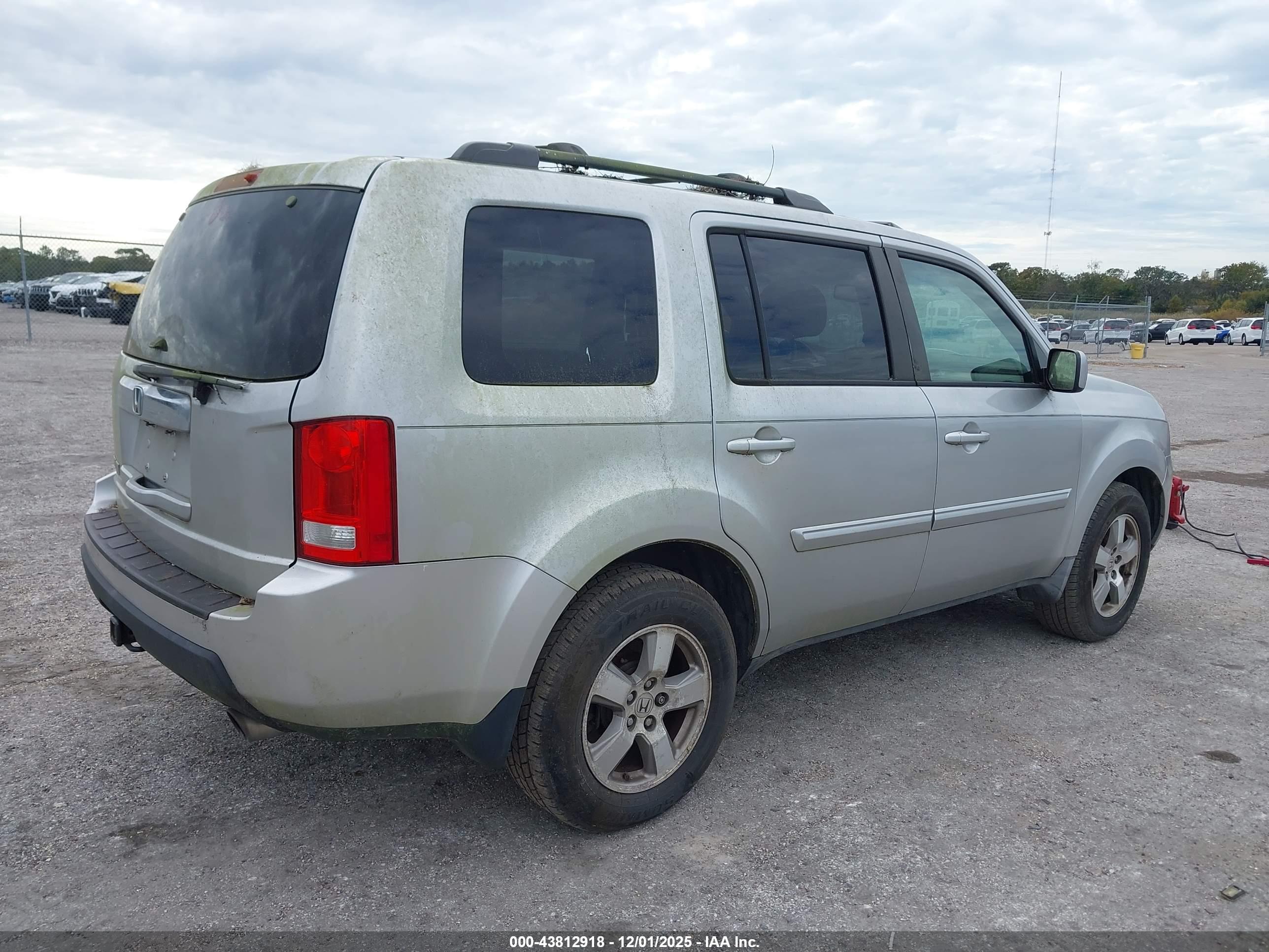 HONDA PILOT image 4