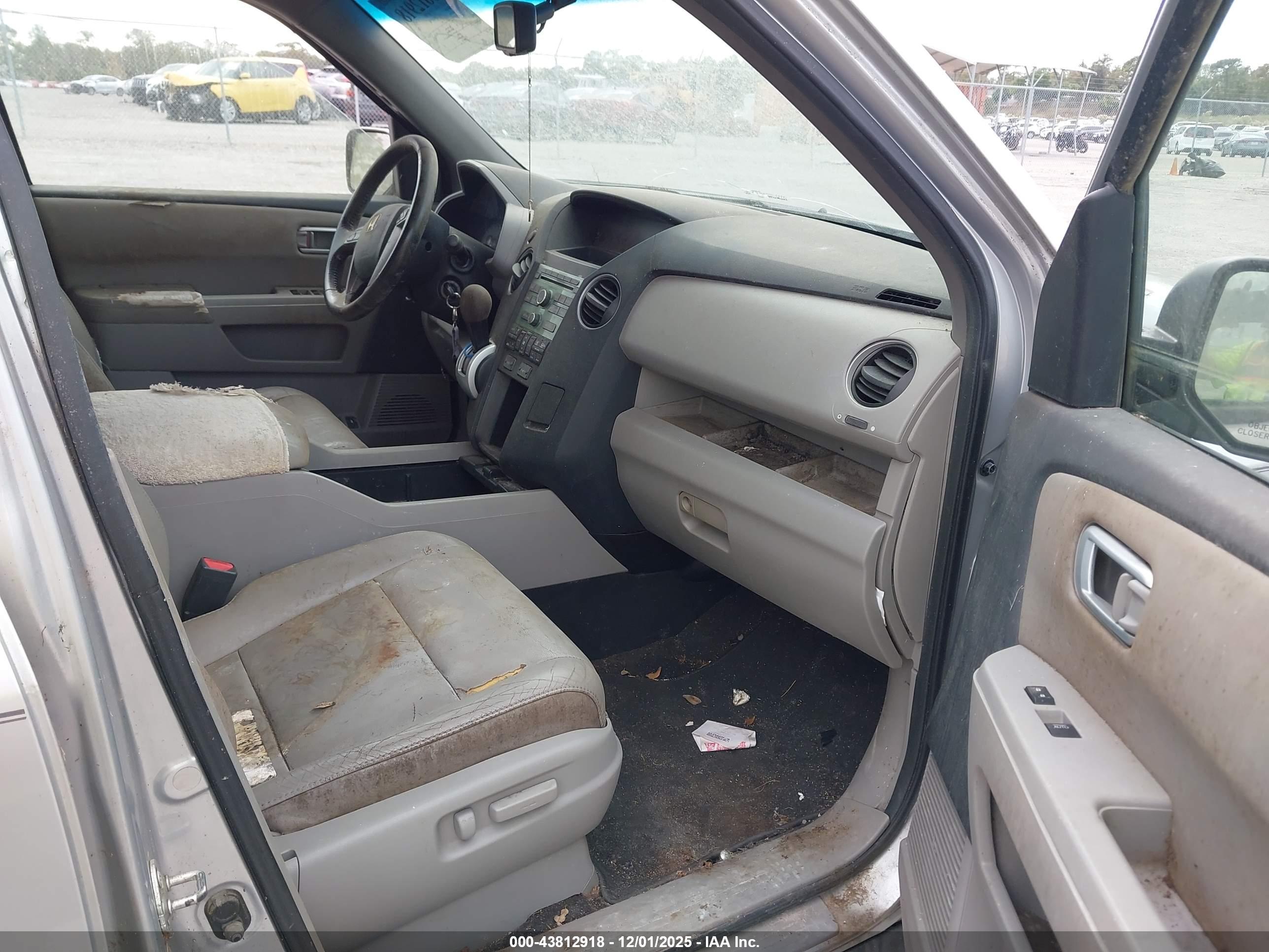 HONDA PILOT image 5