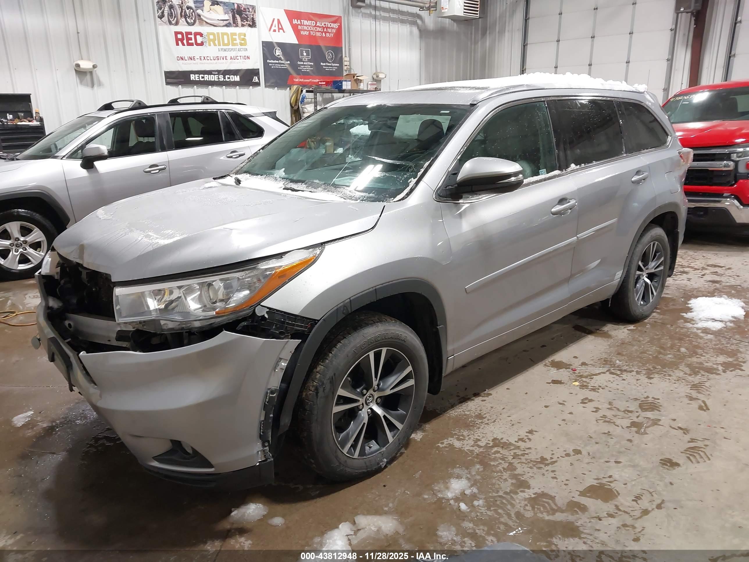 TOYOTA HIGHLANDER image 2