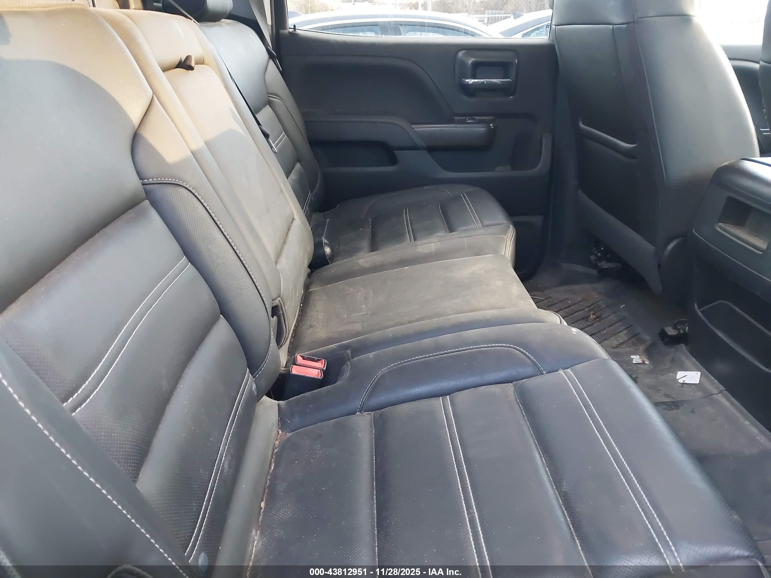 GMC SIERRA image 8