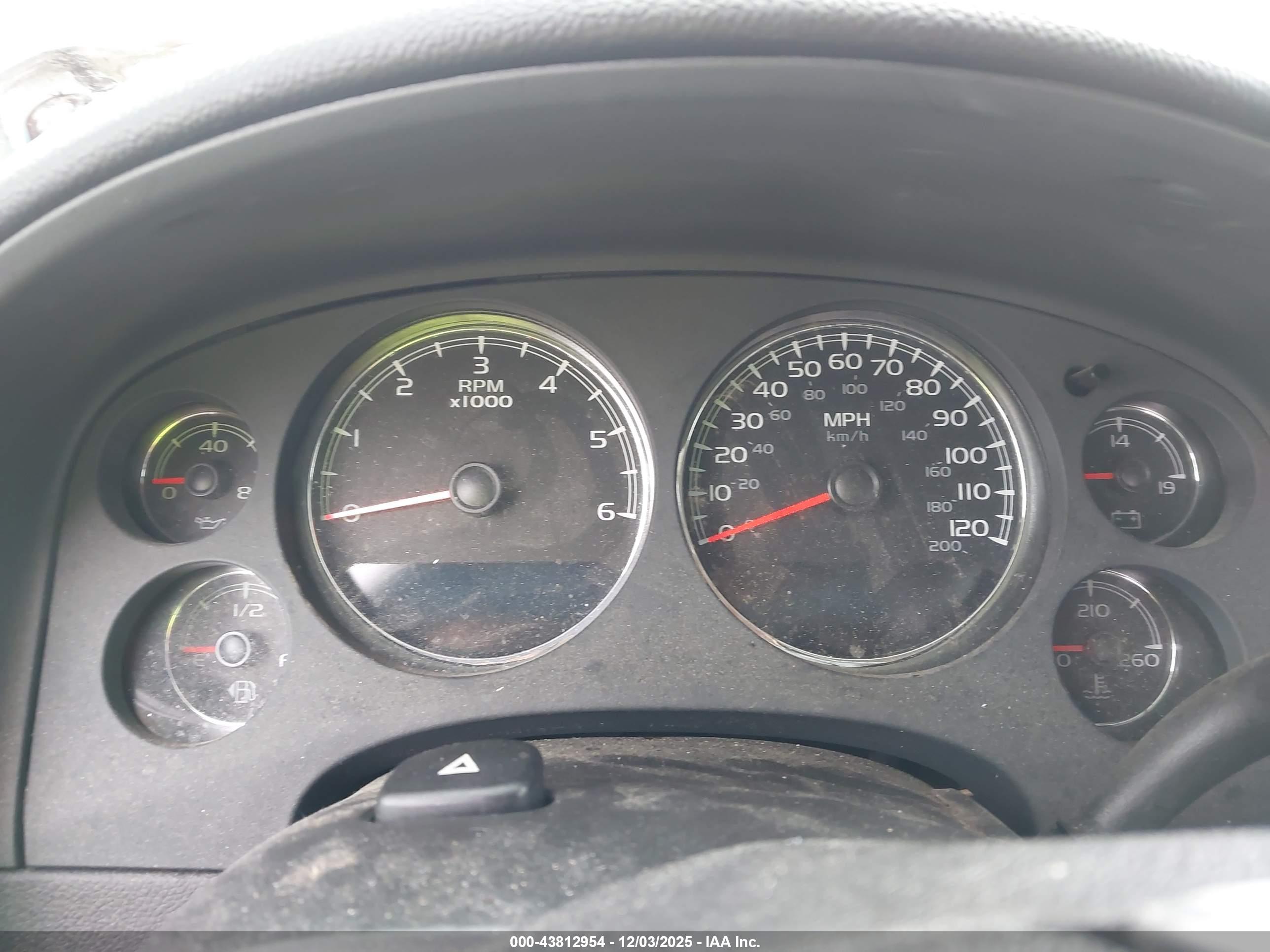 GMC YUKON image 7