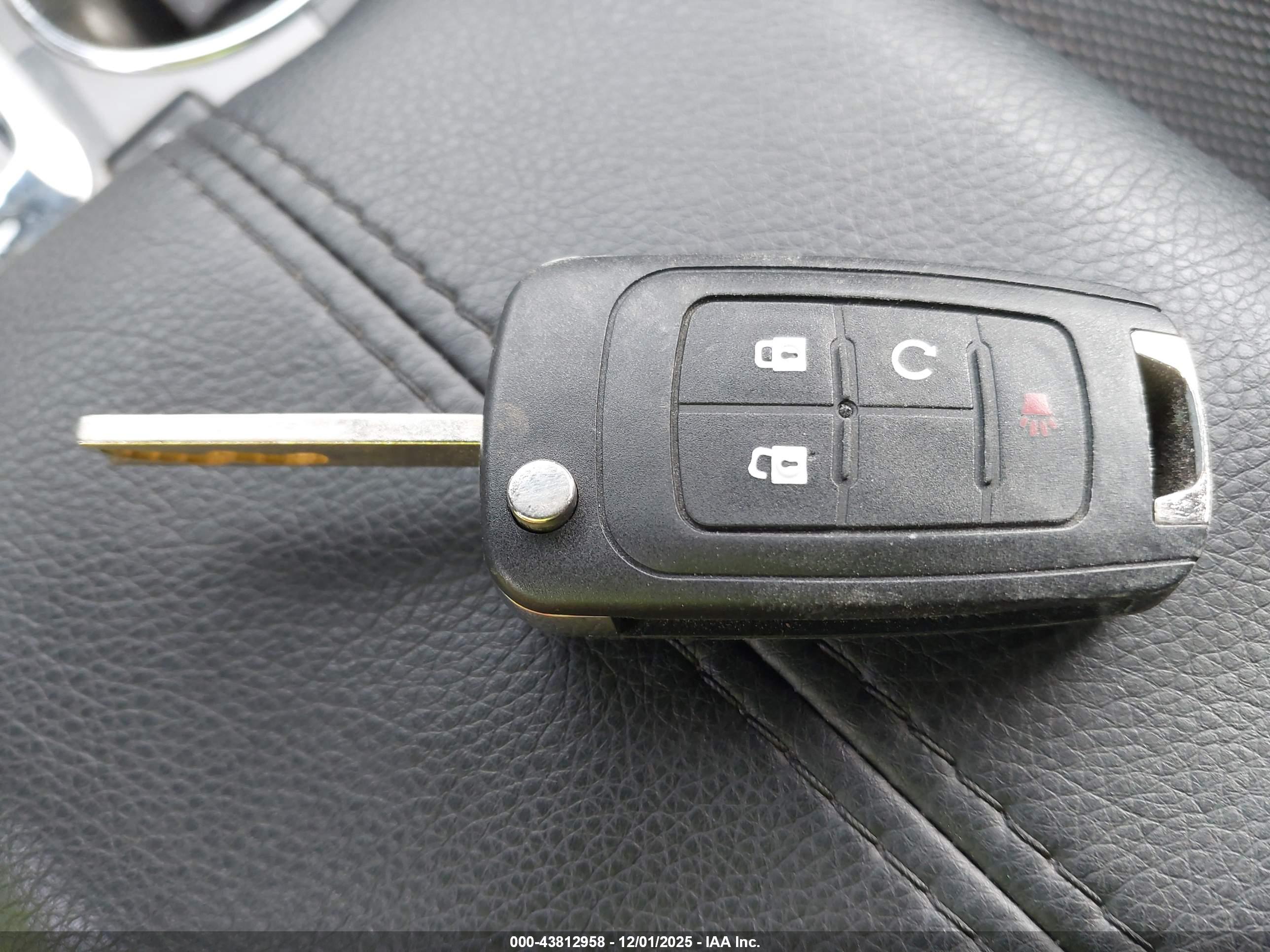 CHEVROLET EQUINOX image 11