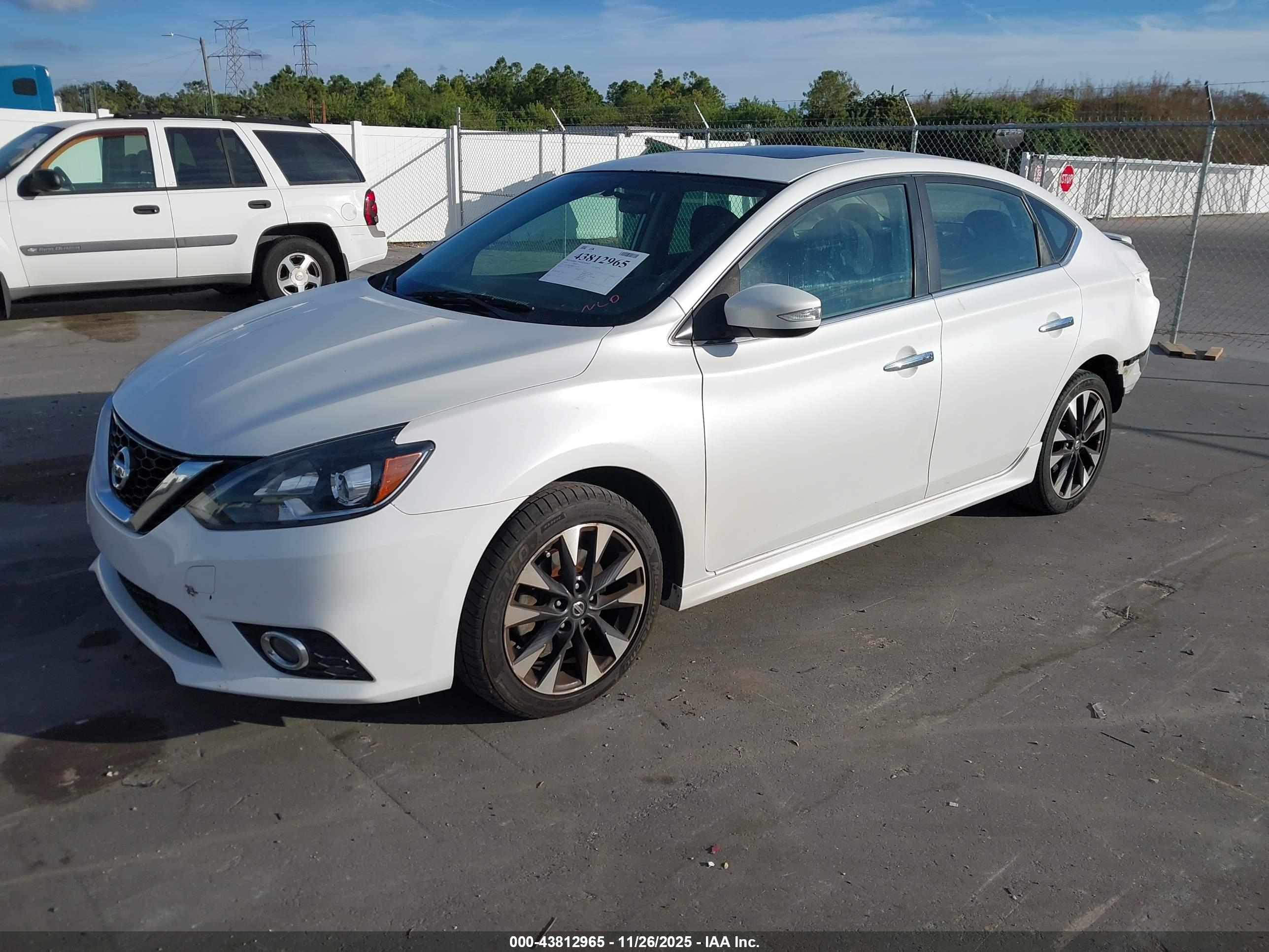 NISSAN SENTRA image 2