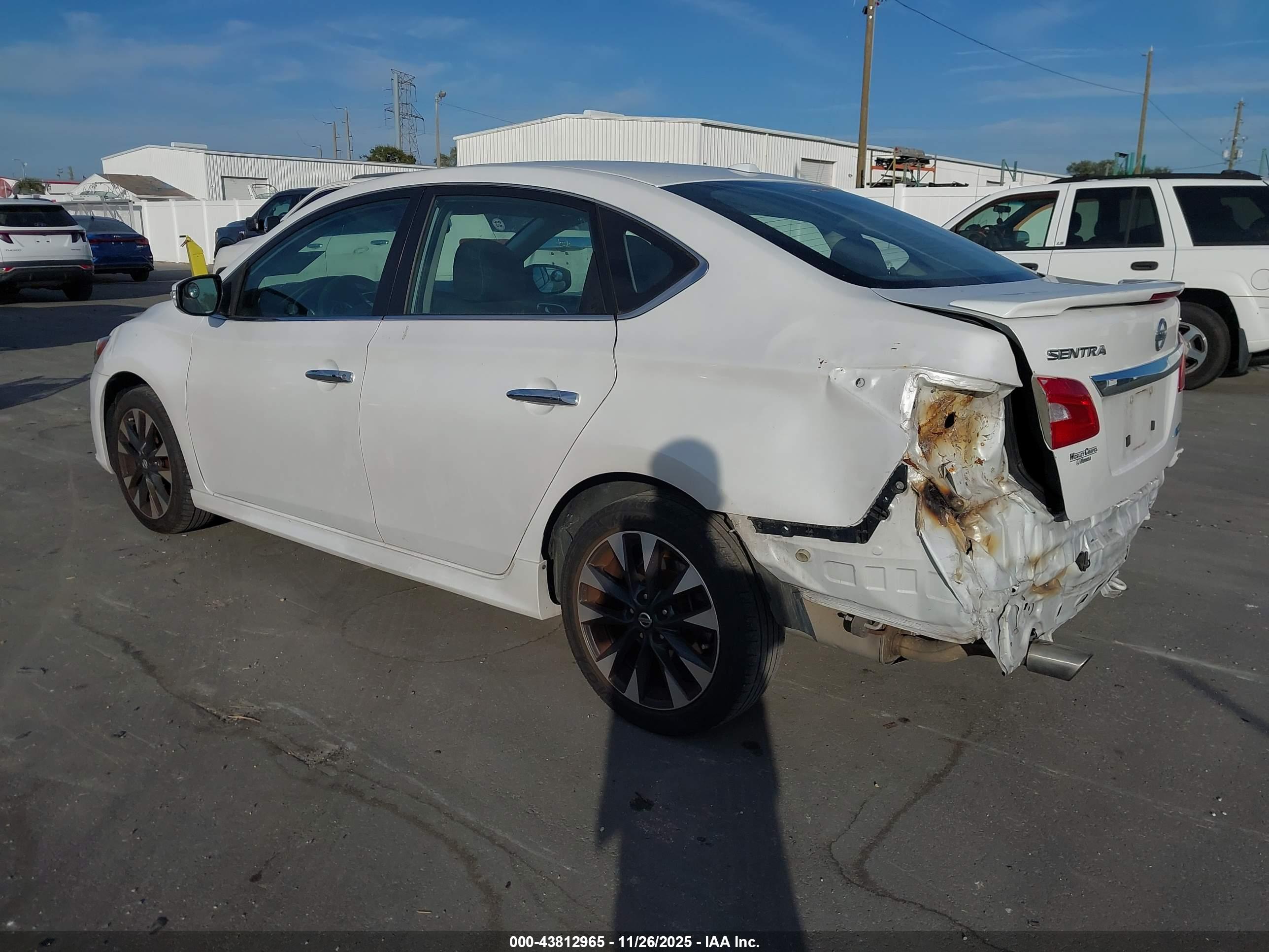 NISSAN SENTRA image 3