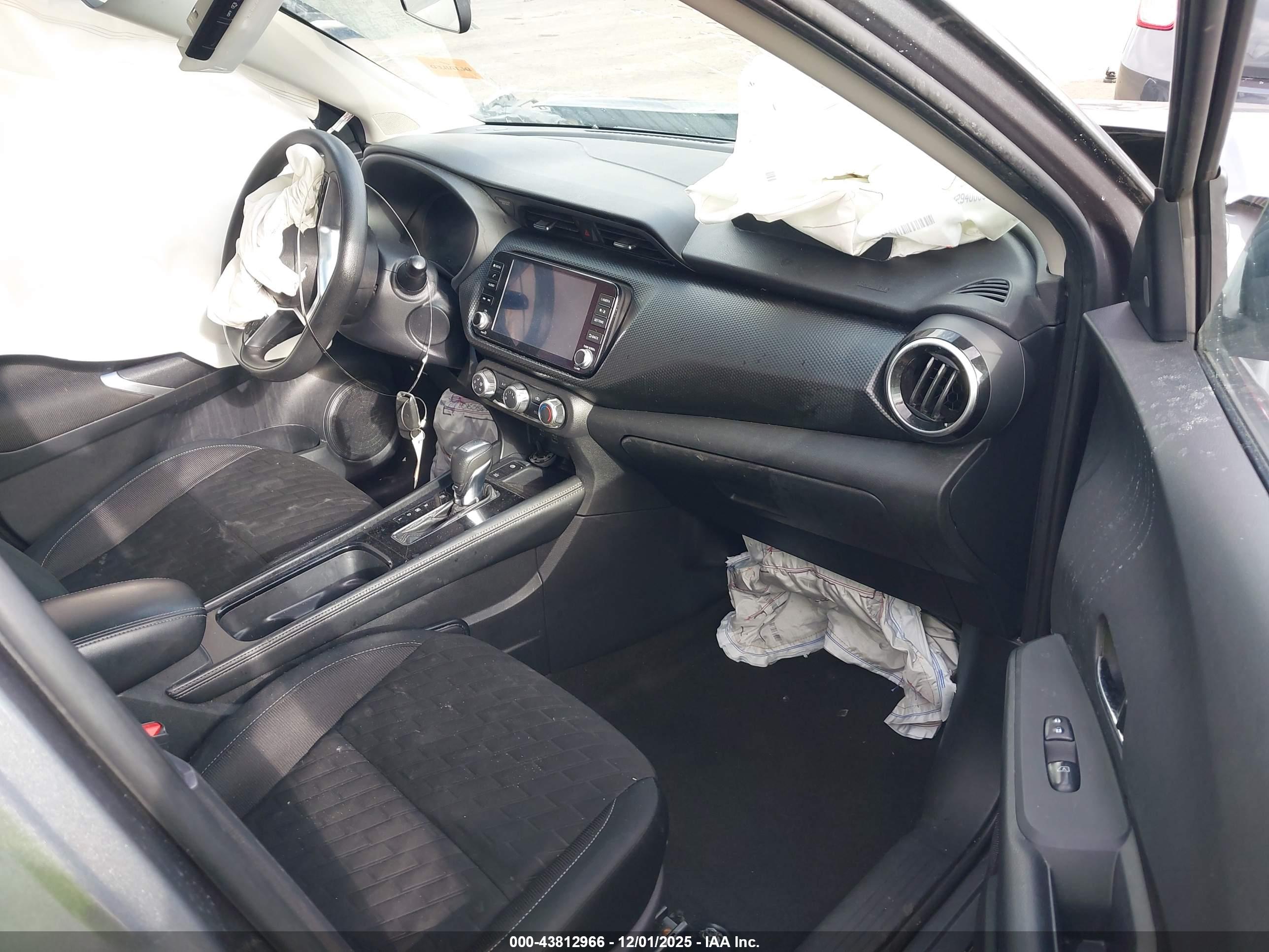NISSAN KICKS image 5