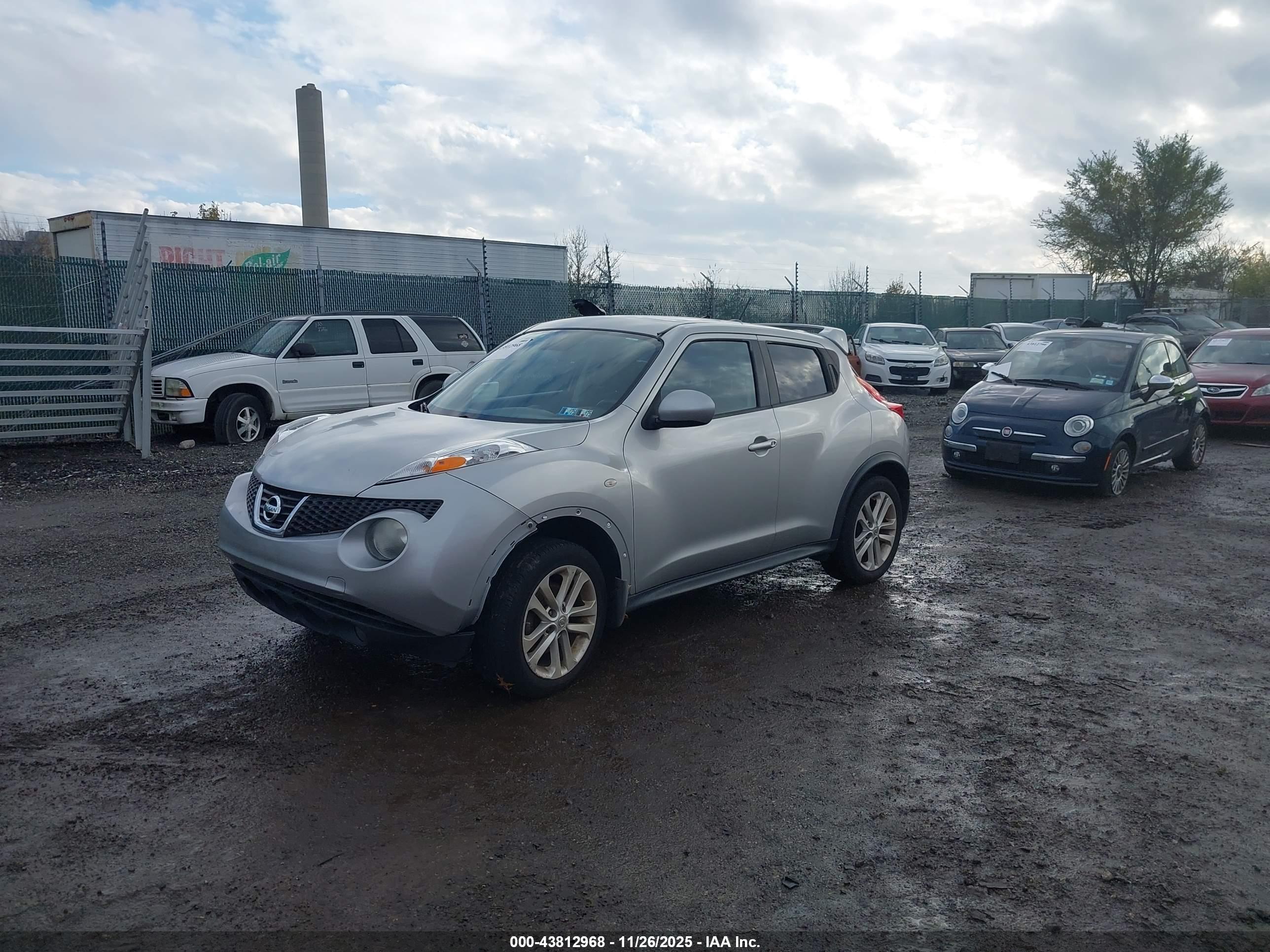 NISSAN JUKE image 2