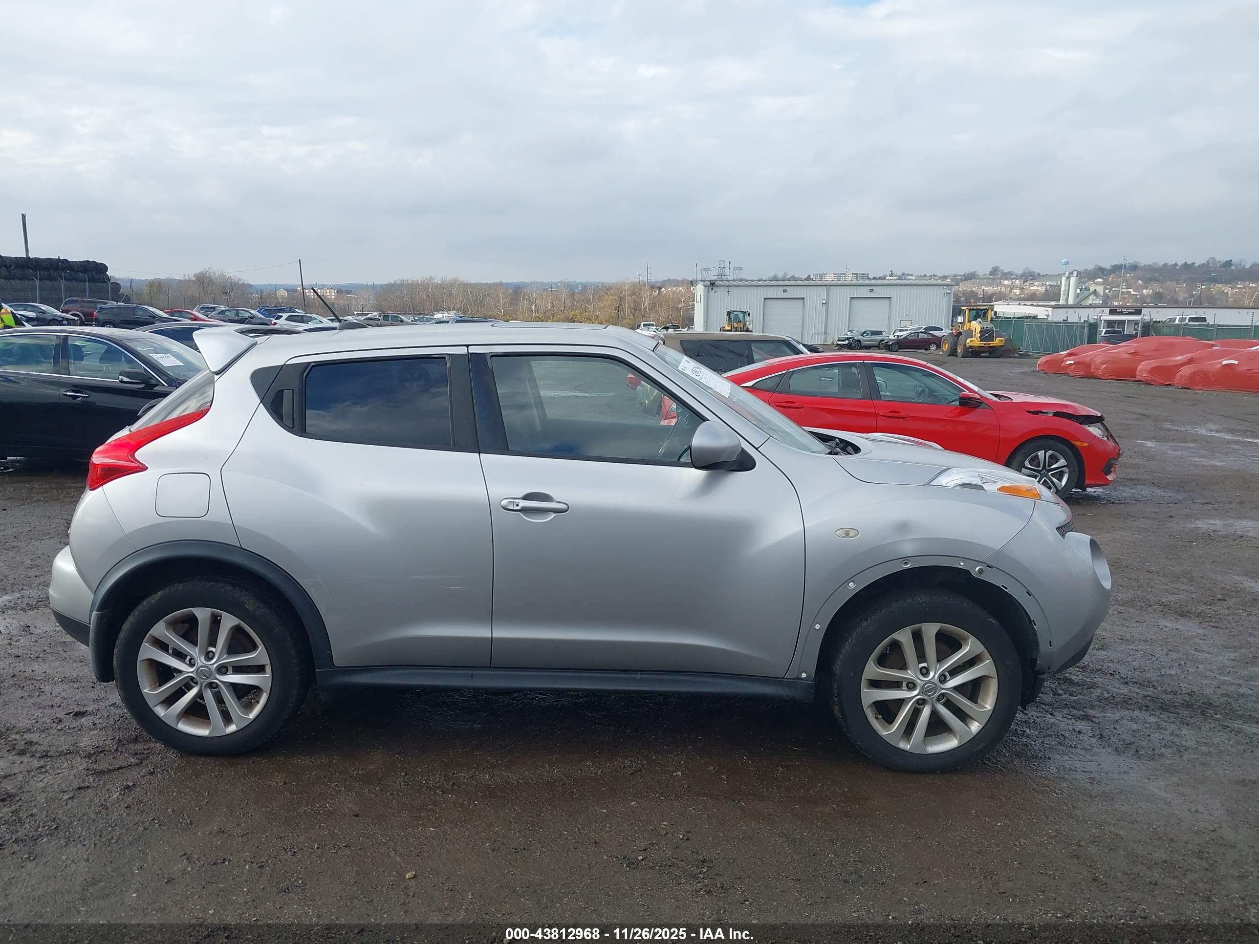 NISSAN JUKE image 6
