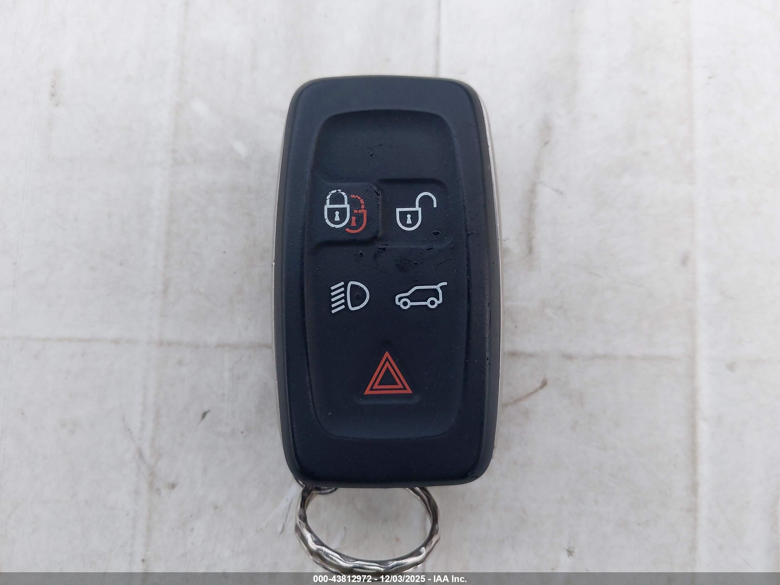 LAND ROVER image 11