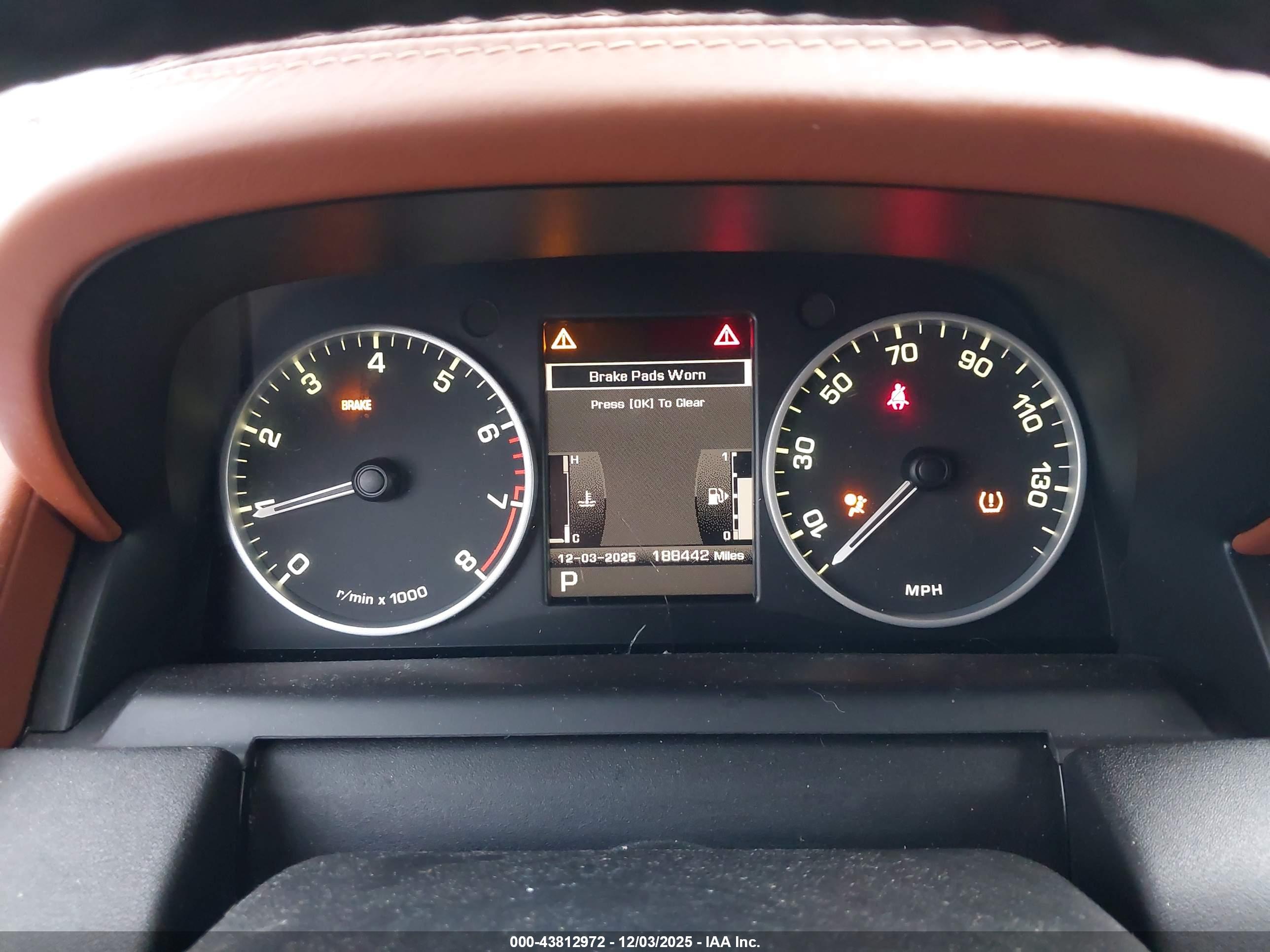 LAND ROVER image 7