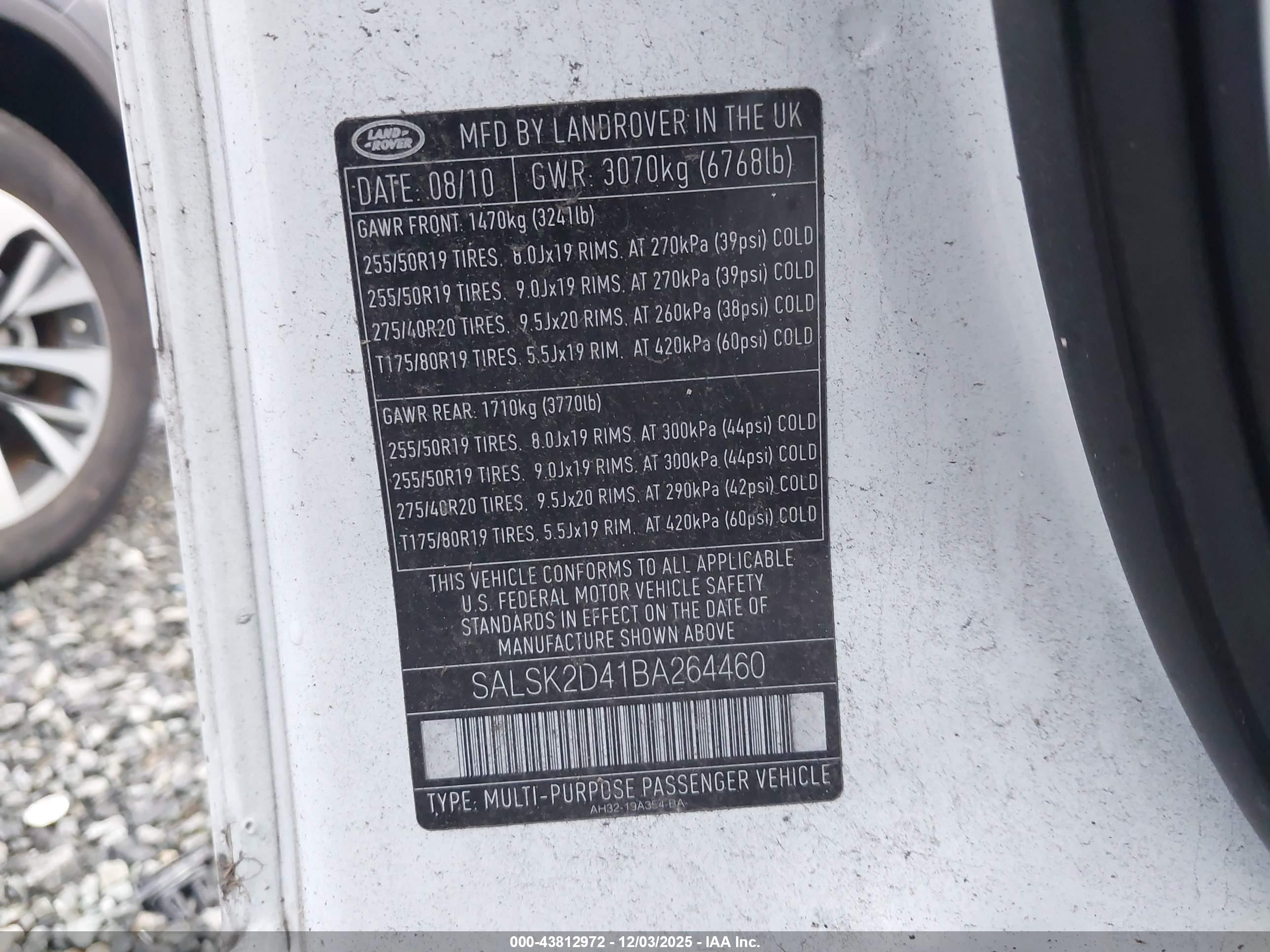 LAND ROVER image 9